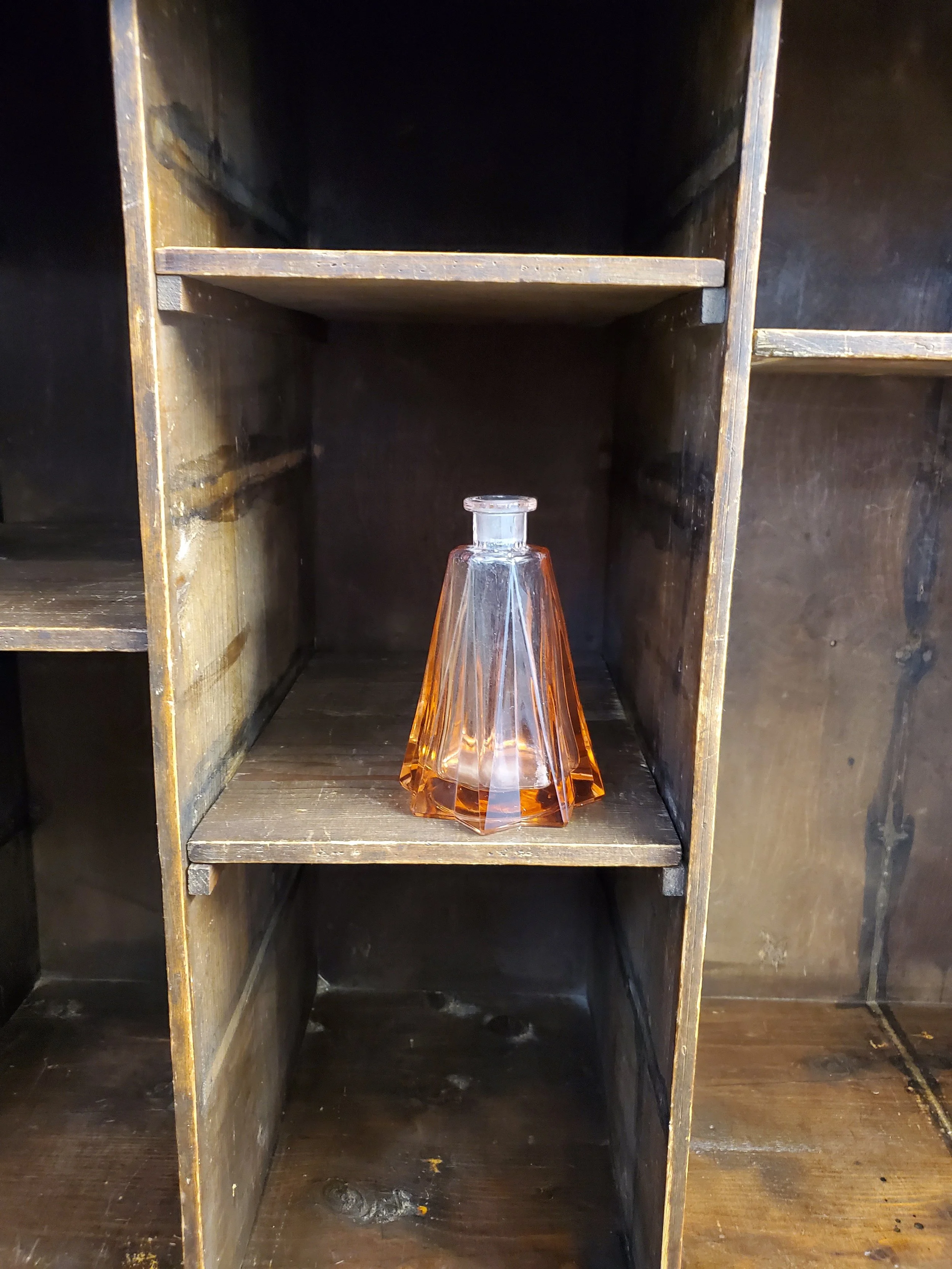 Bouteille de parfumeur en verre Art Deco antique AC 6047