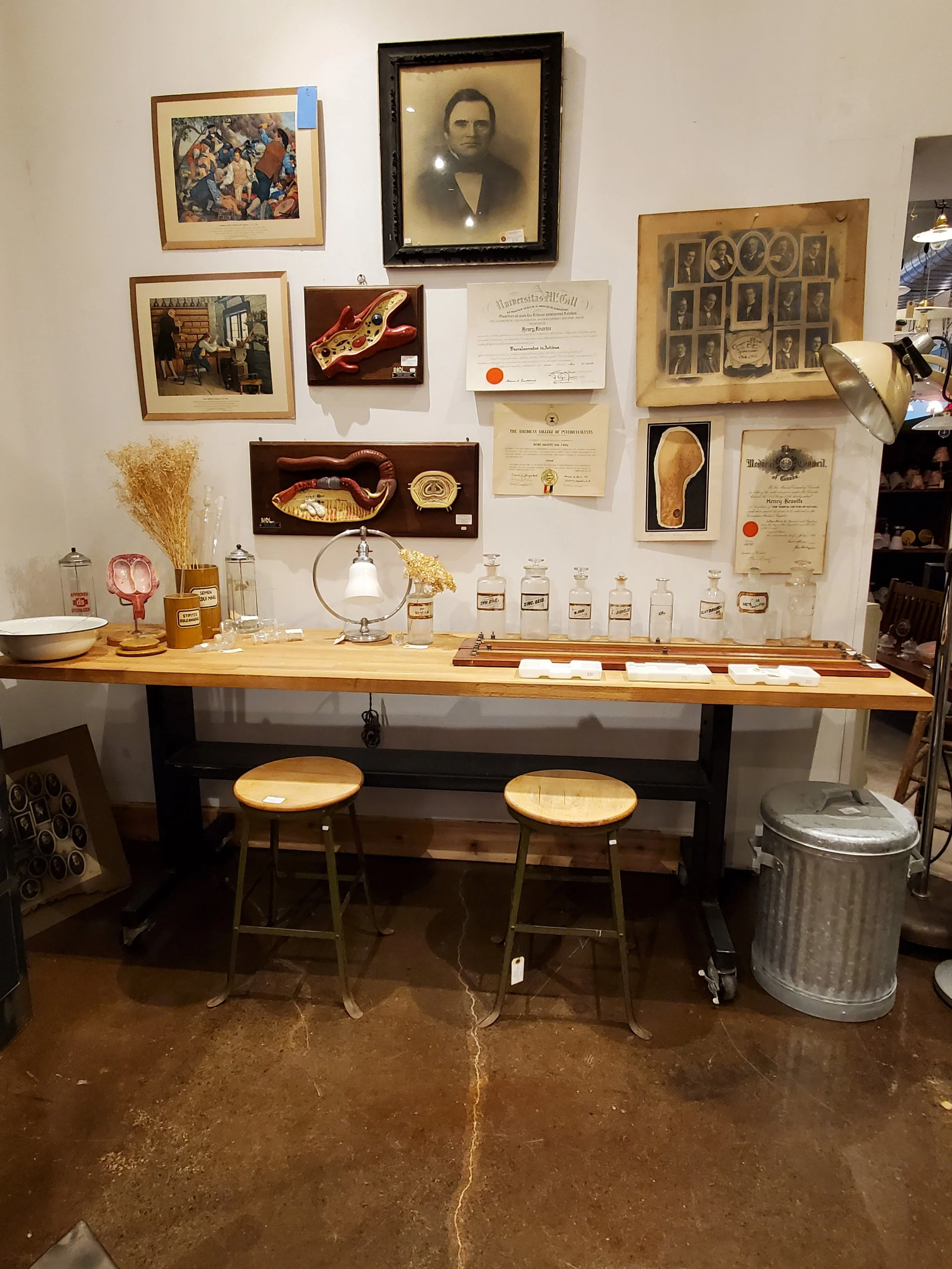 Table de travail en métal & plateau bois usagé P 361