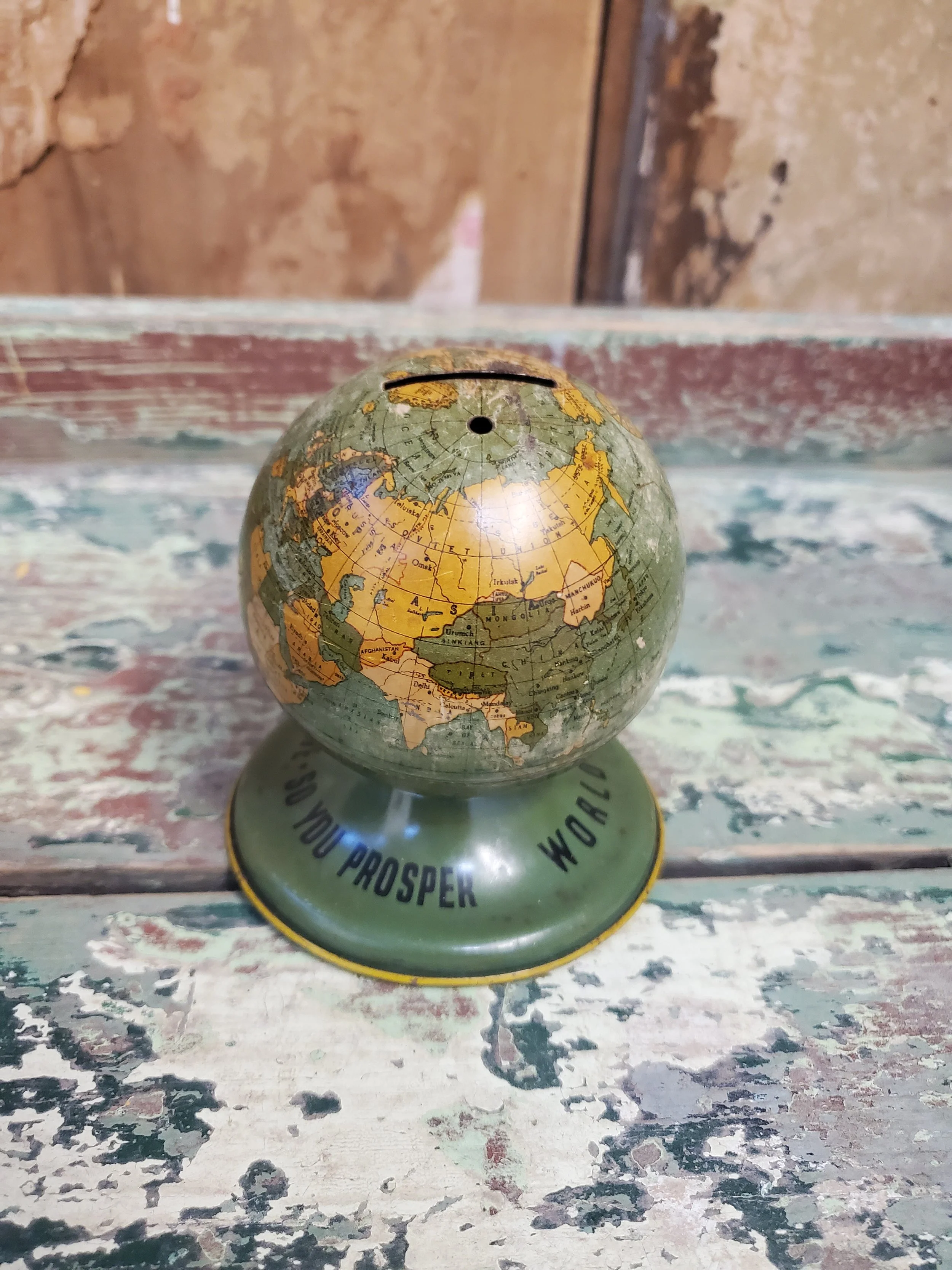 Globe terrestre tirelire en métal J.CHEIN antique AC 6397