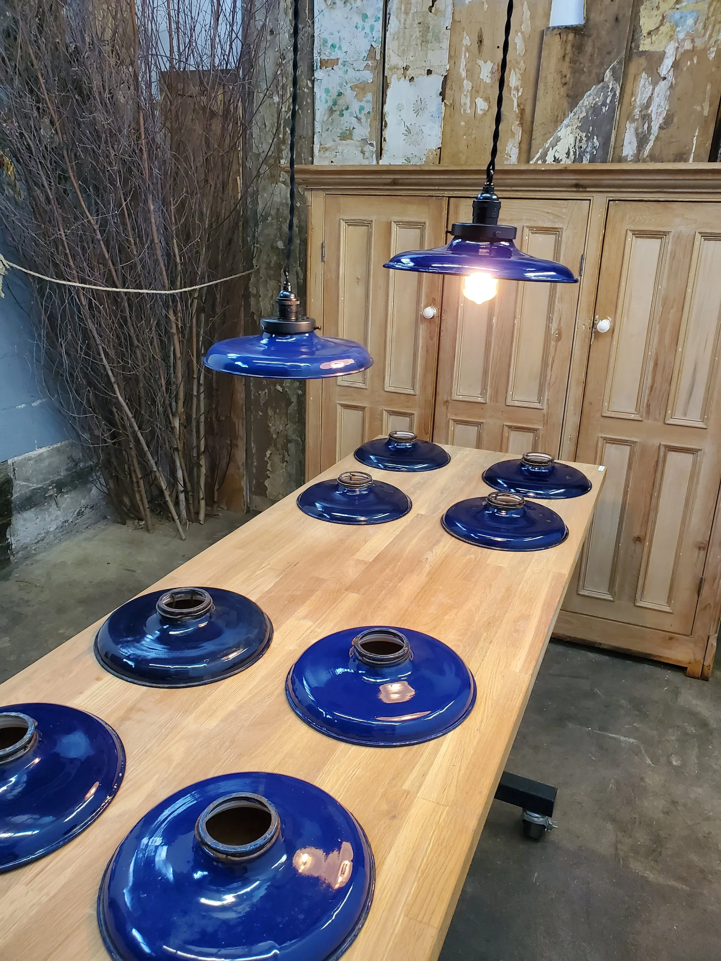 Suspension porcelaine émaillée bleu cobalt 10.5" antique L 3193