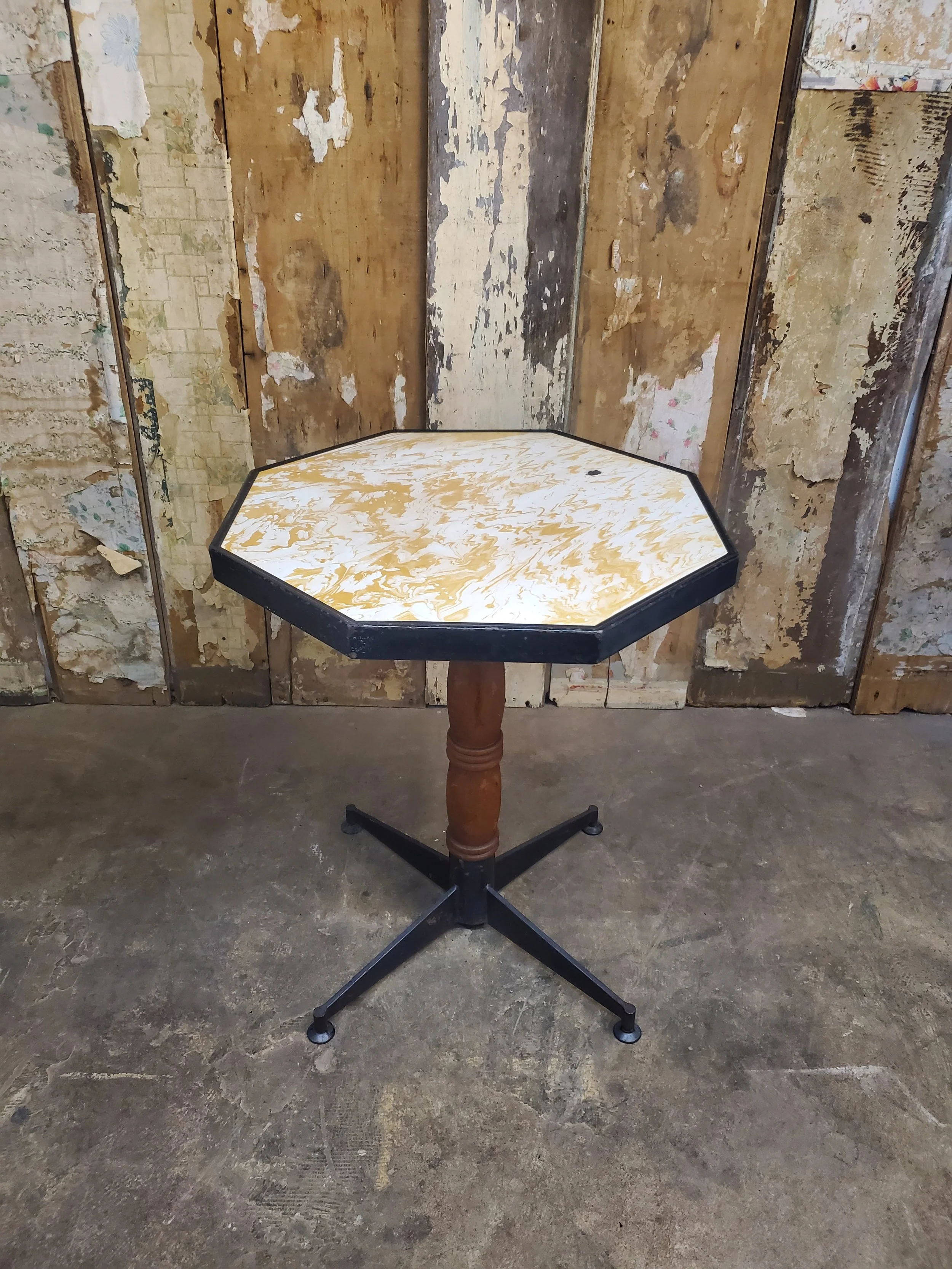 Table bistro base métal & bois plateau porcelaine émaillée antique M 1788