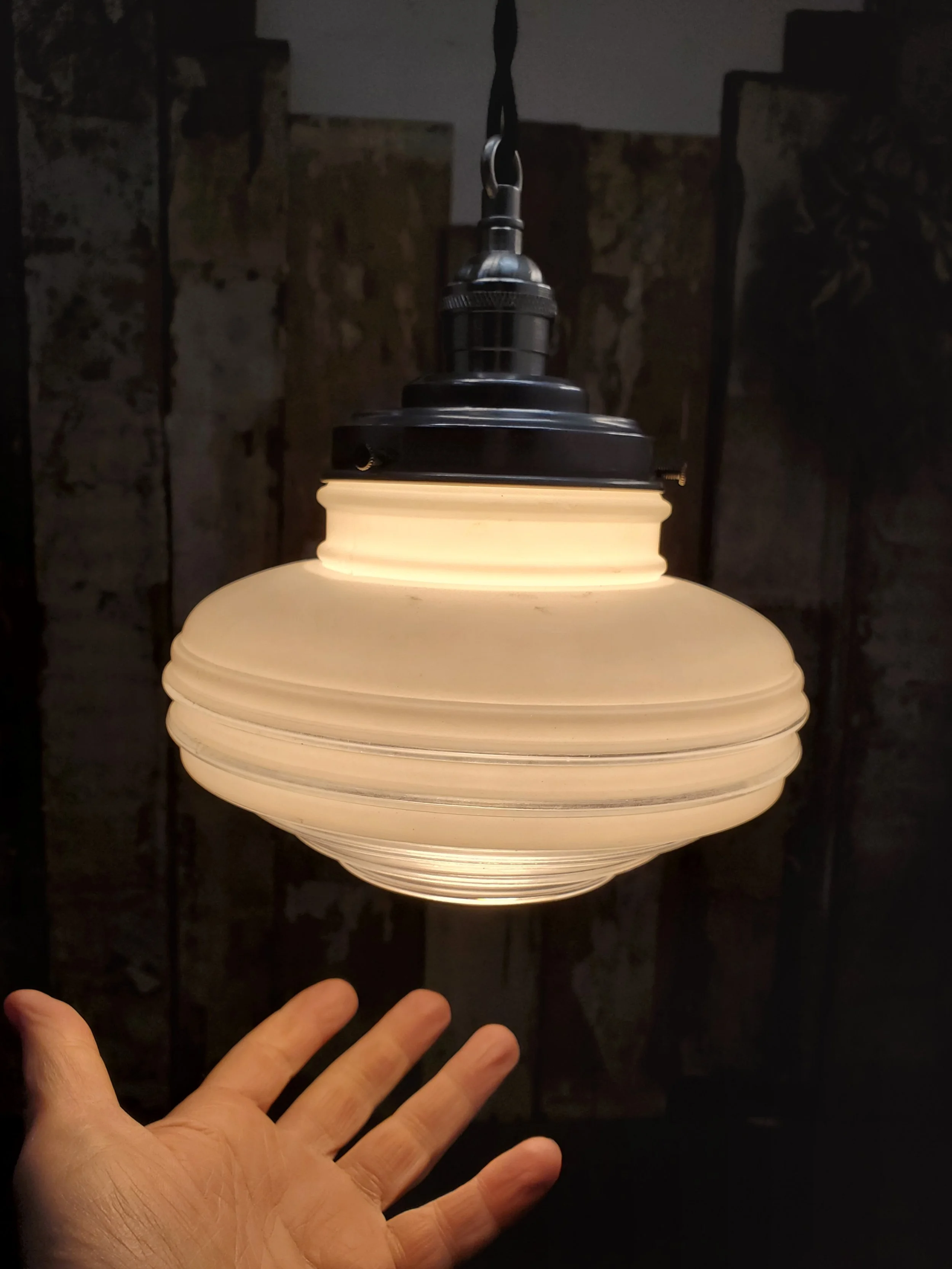 Suspension plafonnier verre blanc & clair  vintage L 3126