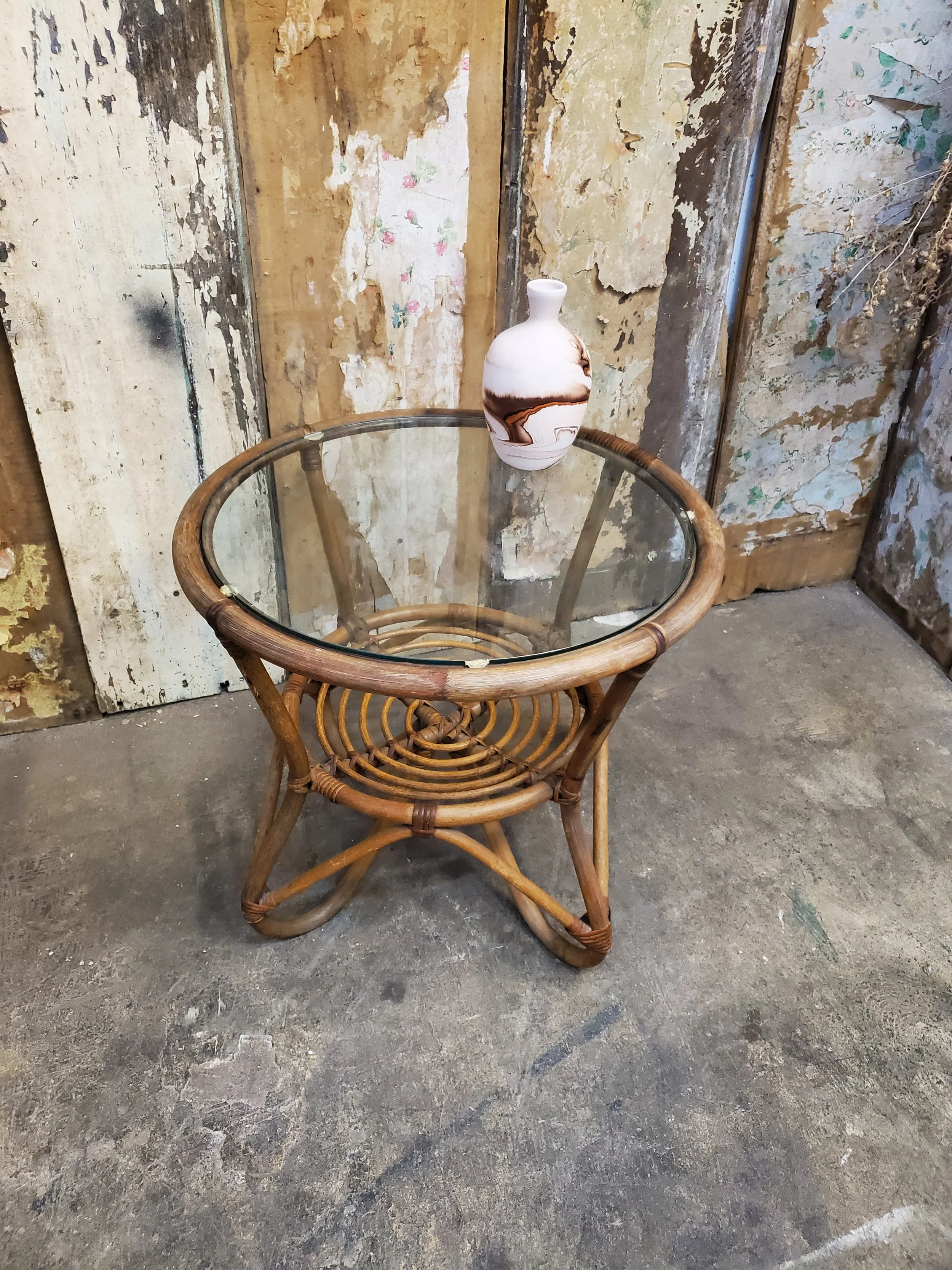 Table basse en rotin & verre vintage M 1794