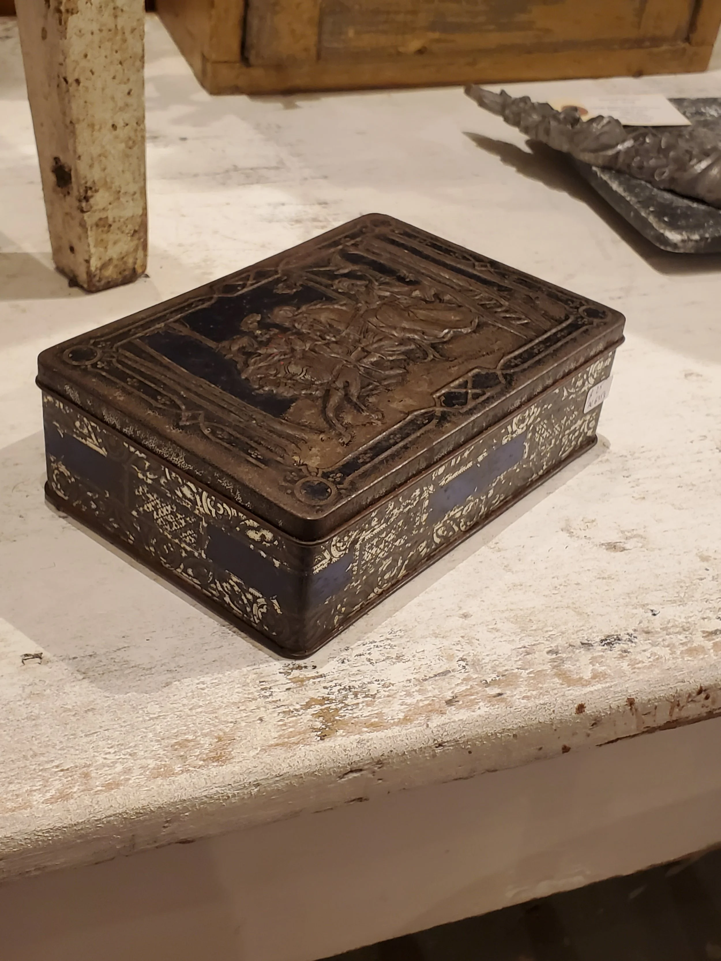 Boite décorative en métal bleu cobalt vintage AC 6353
