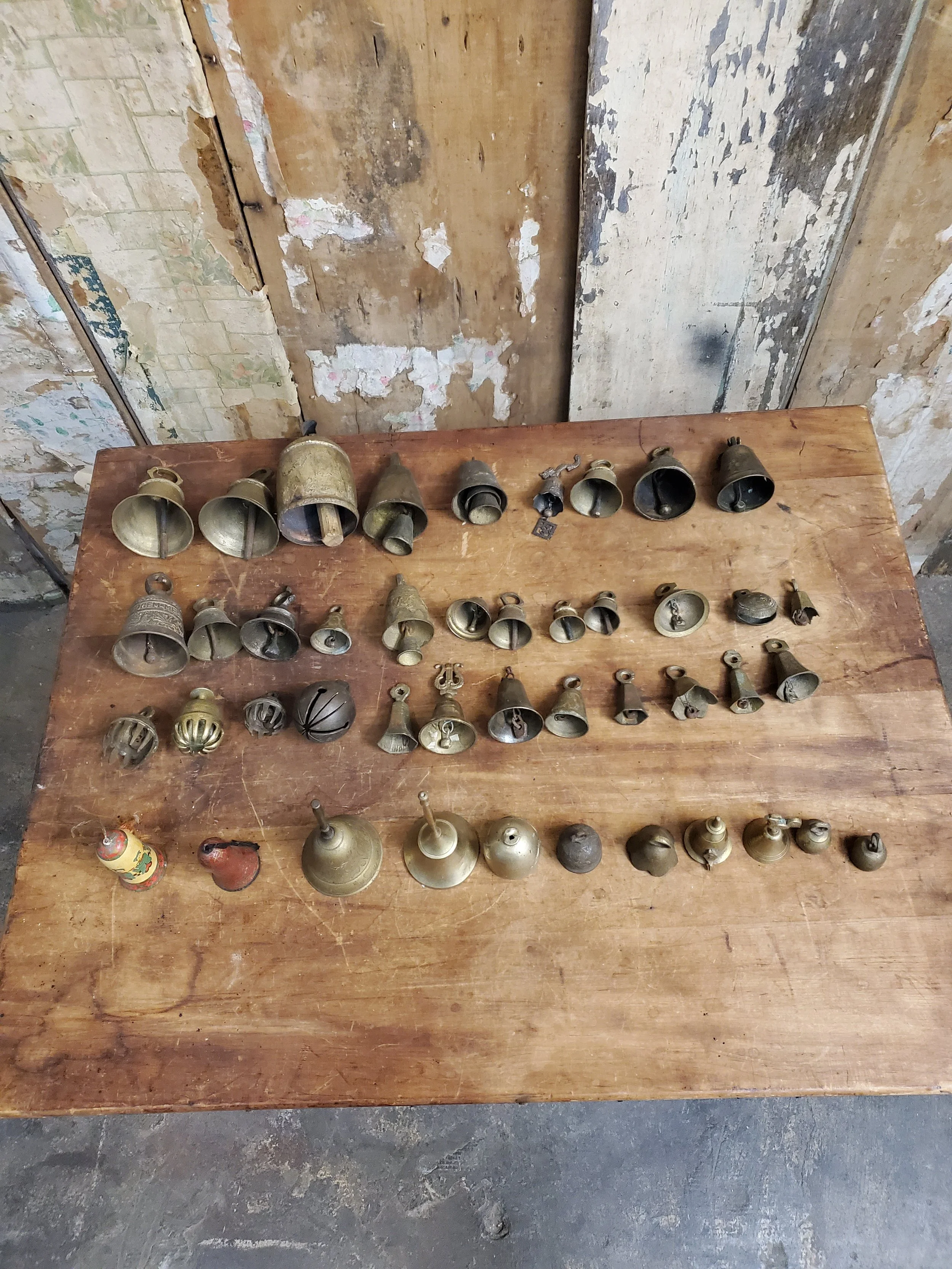 Cloche décorative en laiton vintage AC 6114