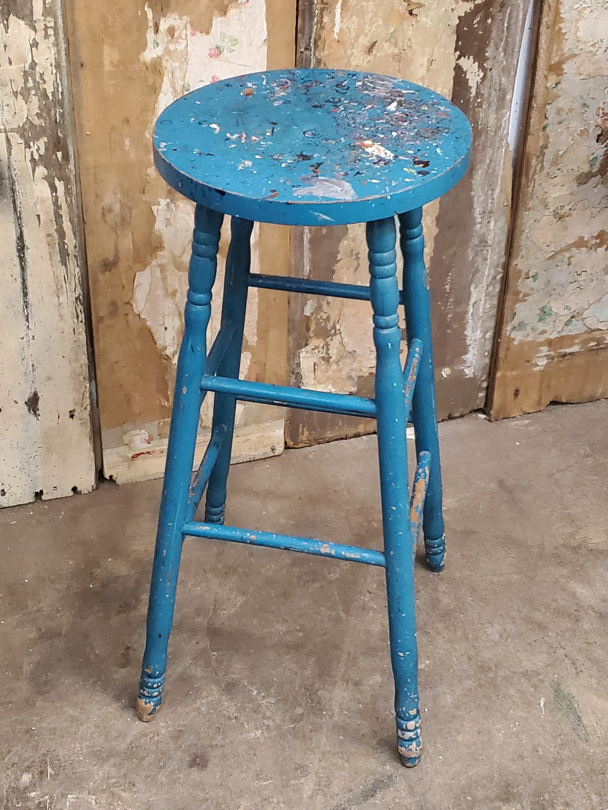 Tabouret en bois country bleu antique C 1499