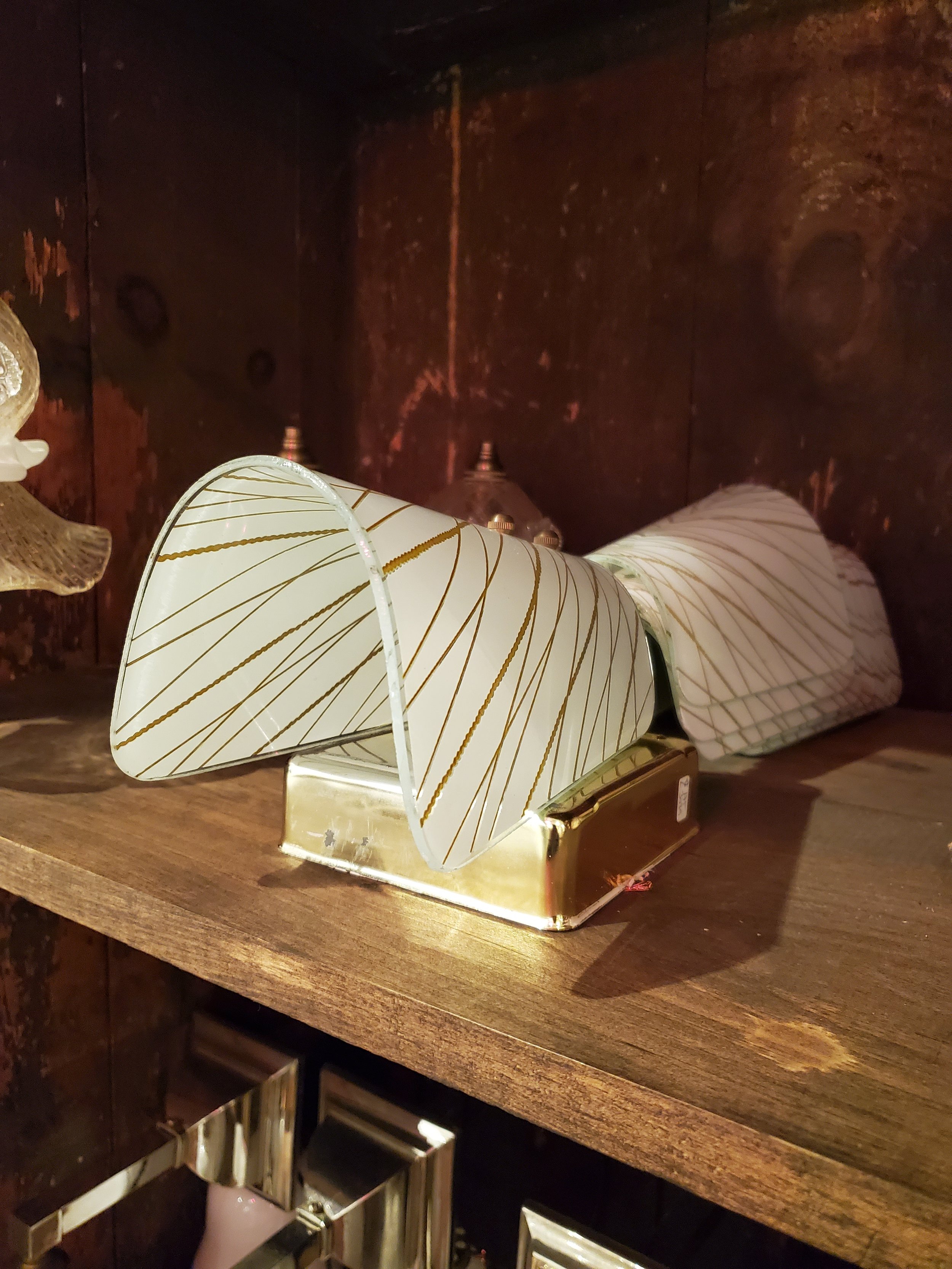 Applique murale en laiton abat jour en verre vintage L 3089