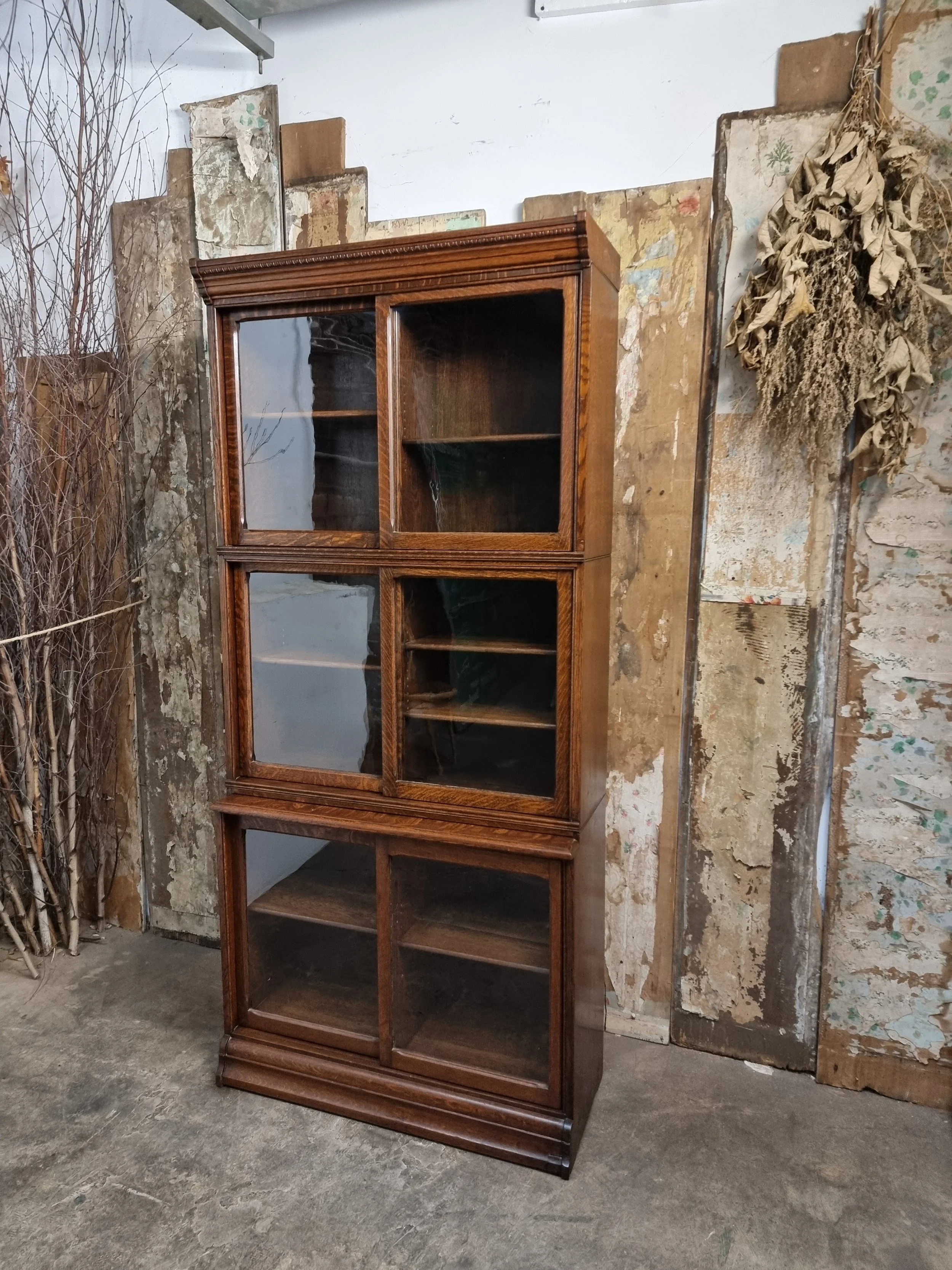 Bibliothèque en chêne maillé 3 sections DANNER antique M 1803