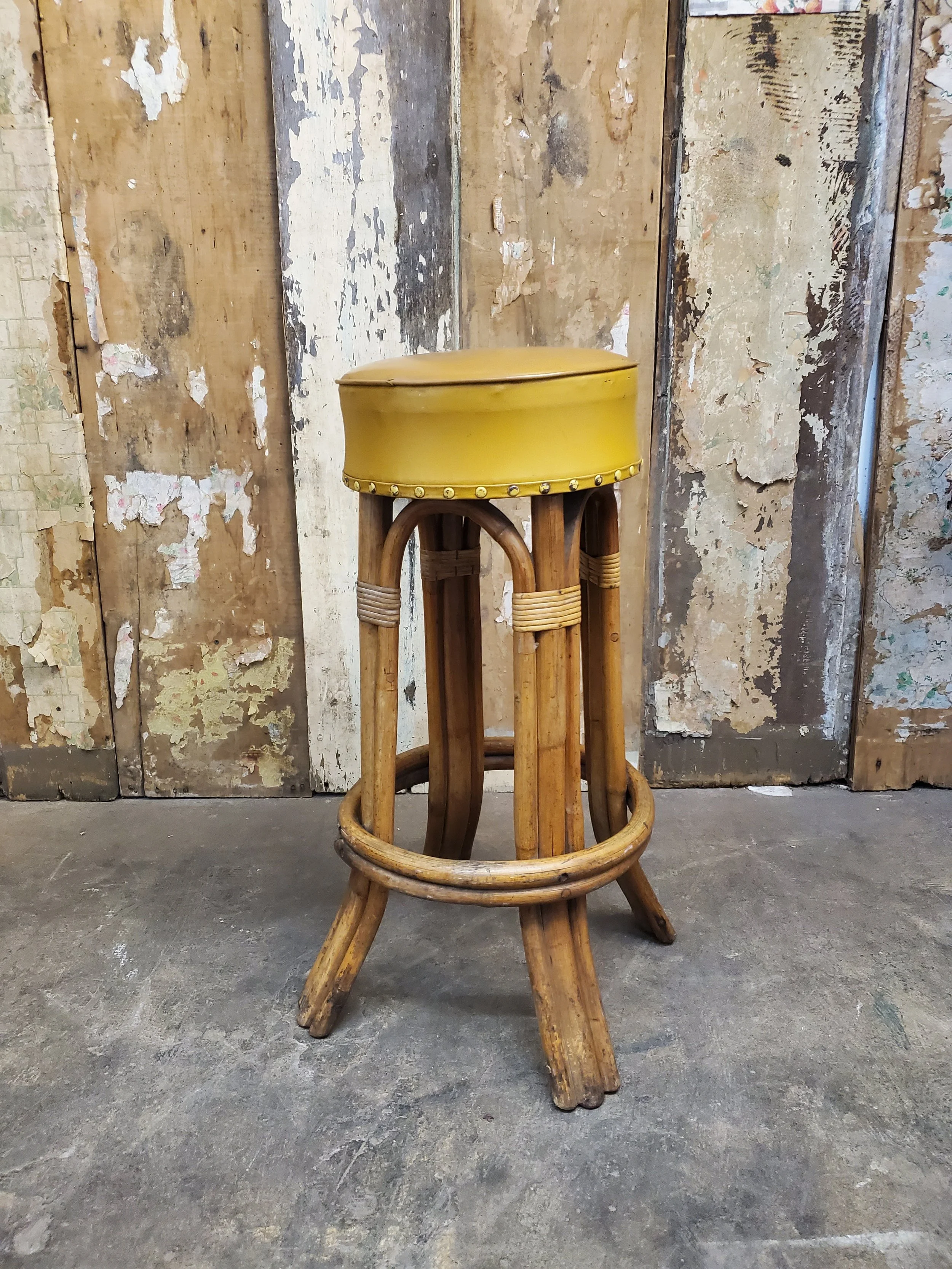 Tabouret en bambou style TIKI vintage C 1481