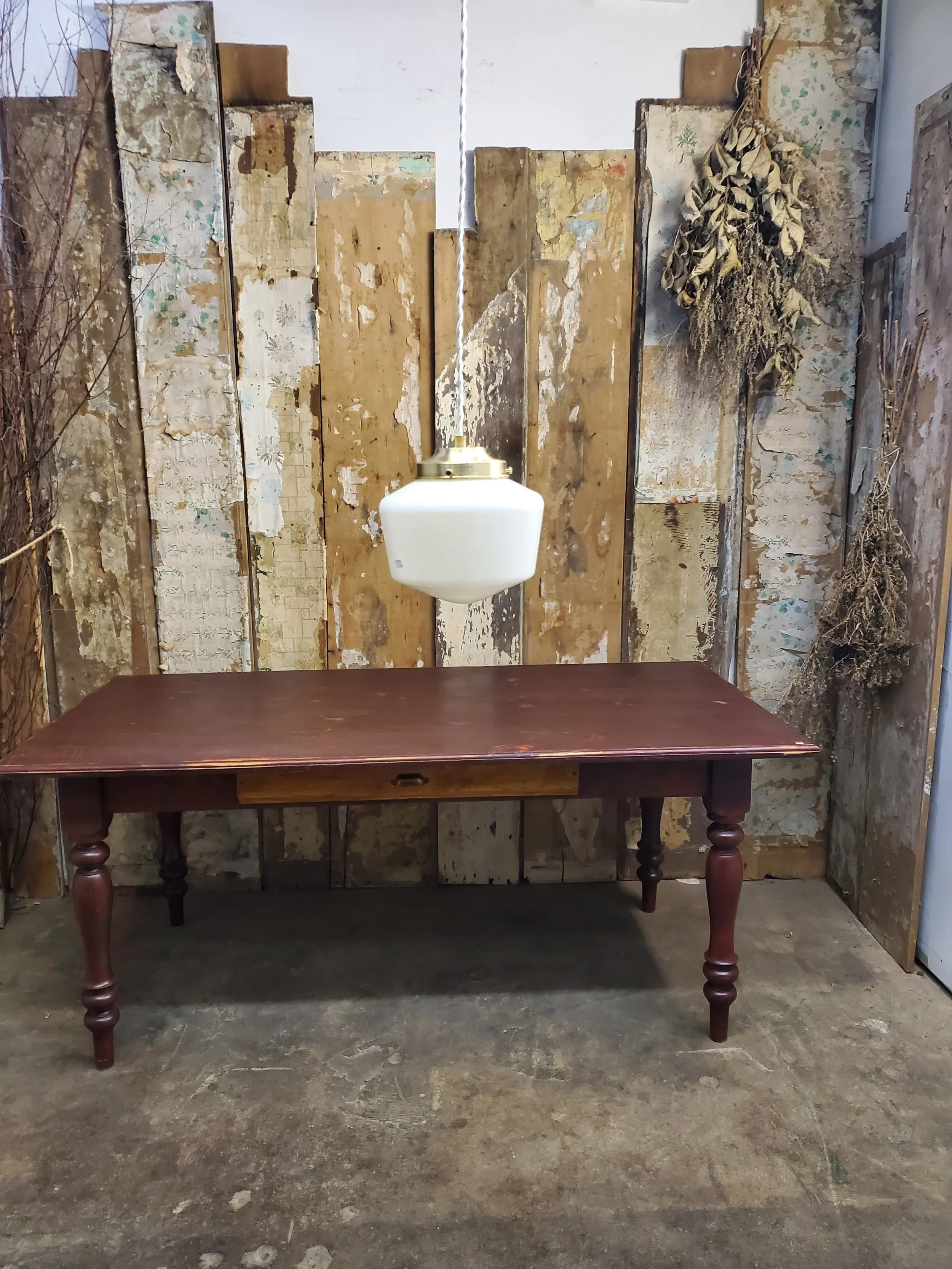 Suspension en verre opaline antique L 3057