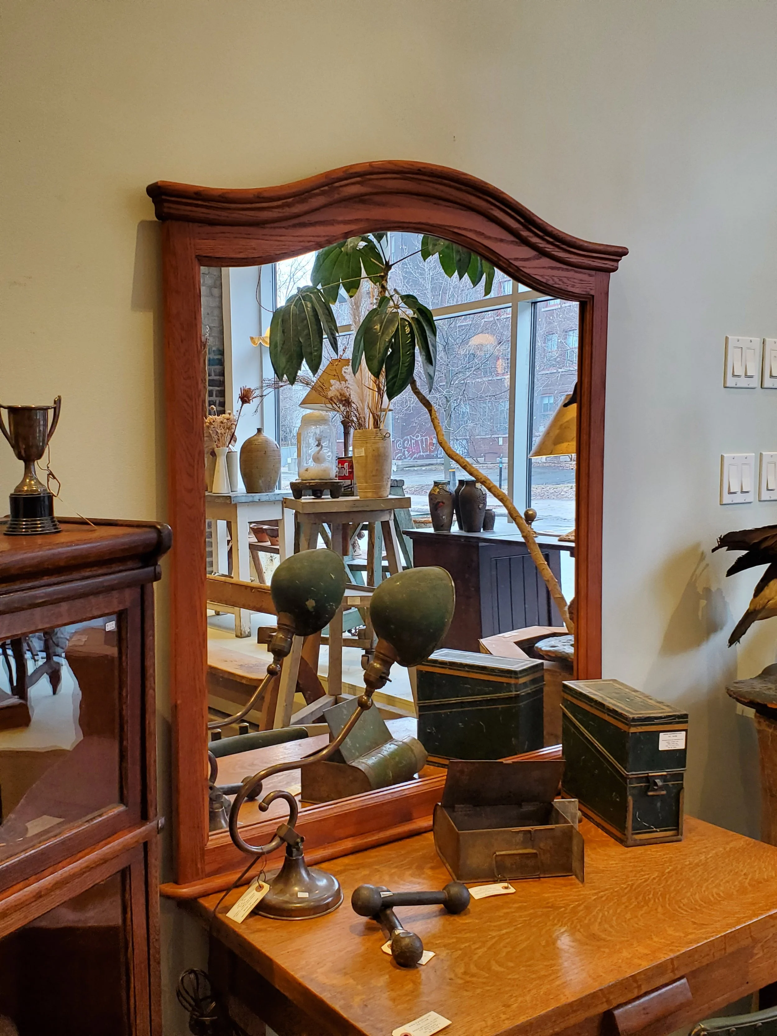 Miroir mural en chêne vintage P 358