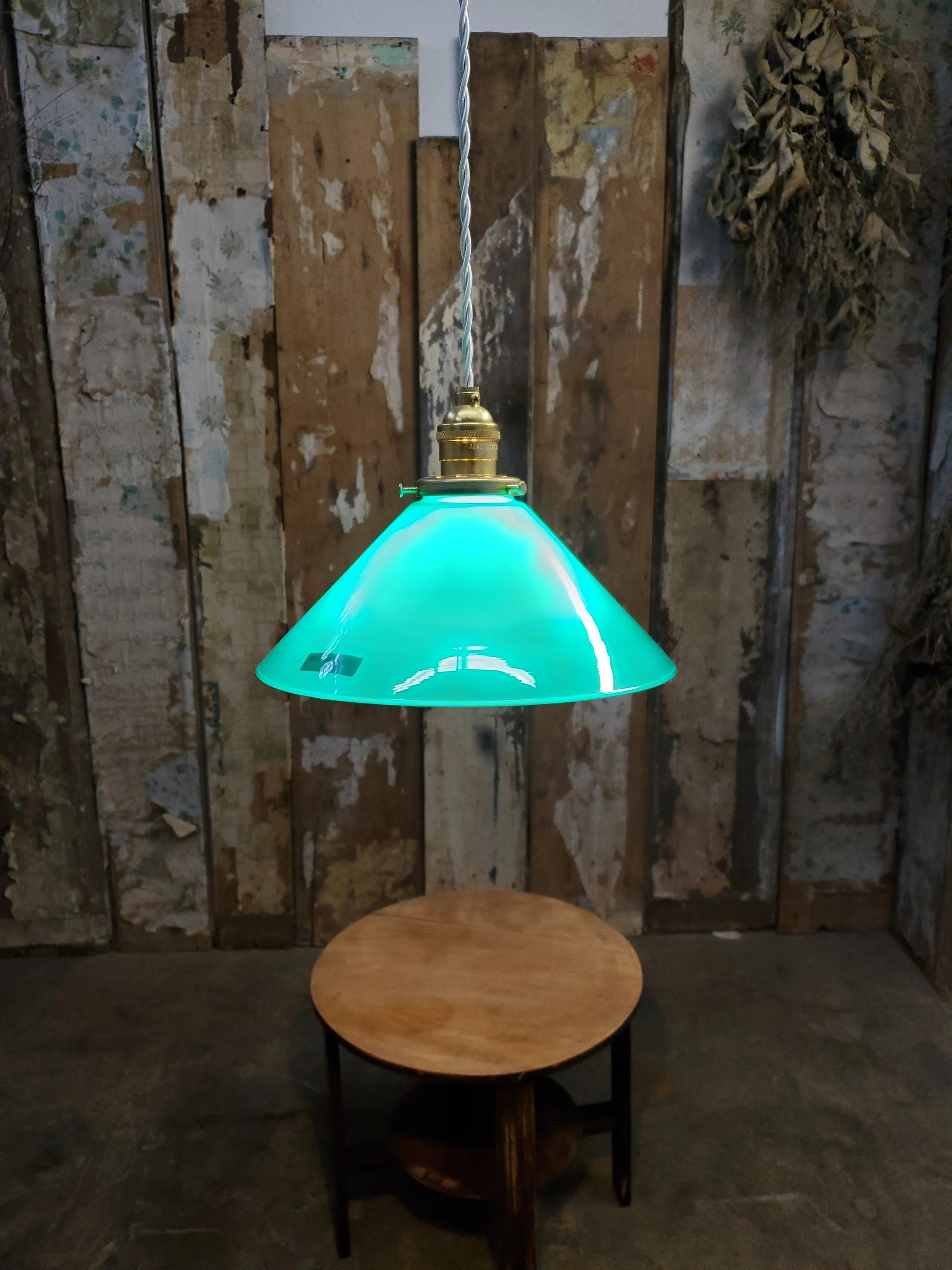 Suspension ou plafonnier conique en verre Emeralite antique L 3114