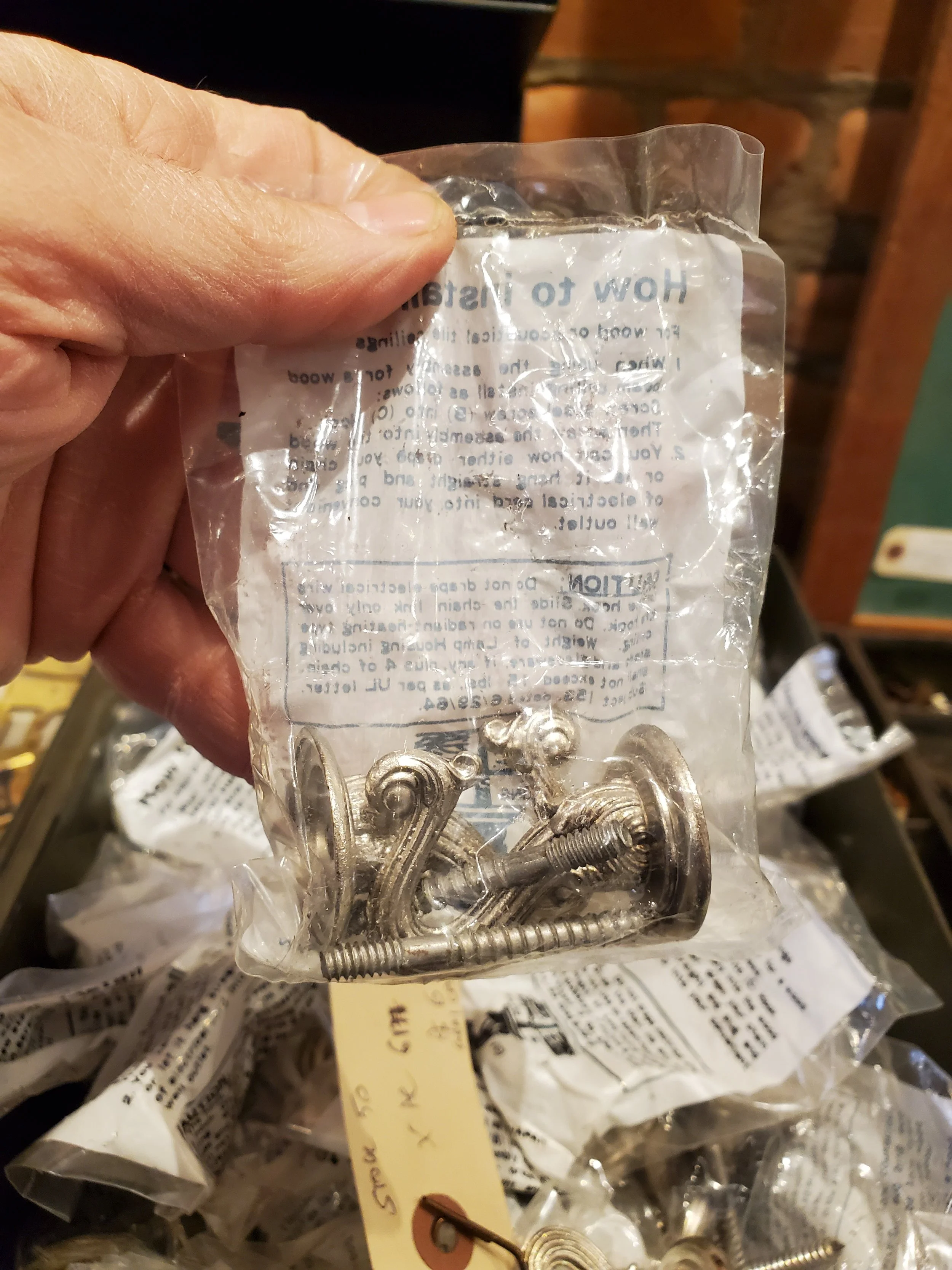 Crochet de plafond en nickel vintage AC 6177