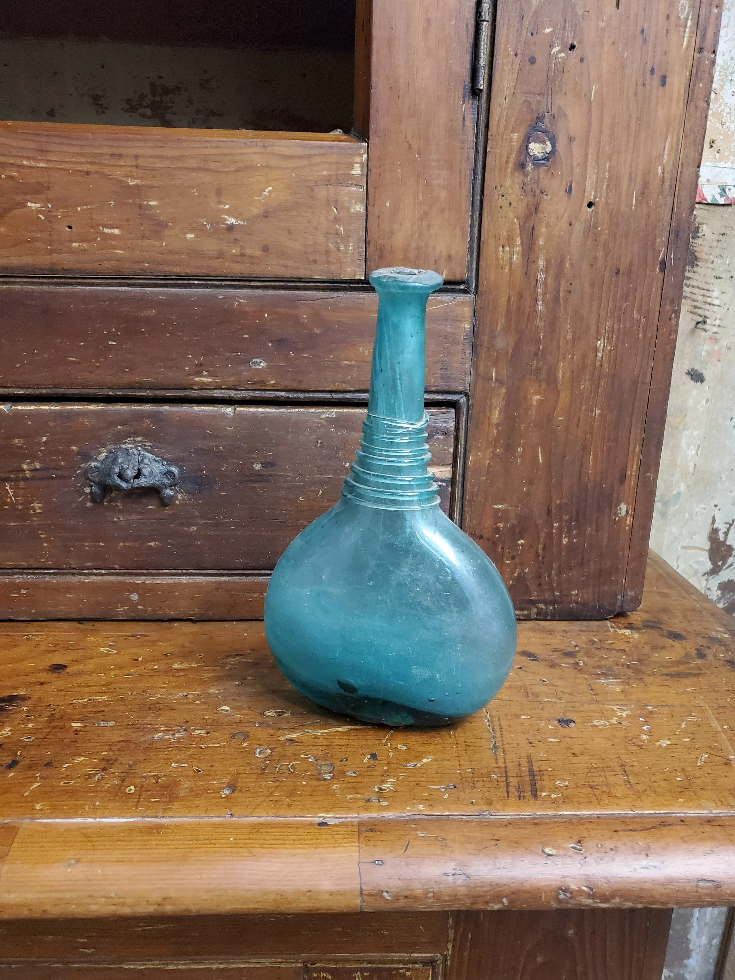 Bouteille en verre Murano turquoise  antique AC 6057