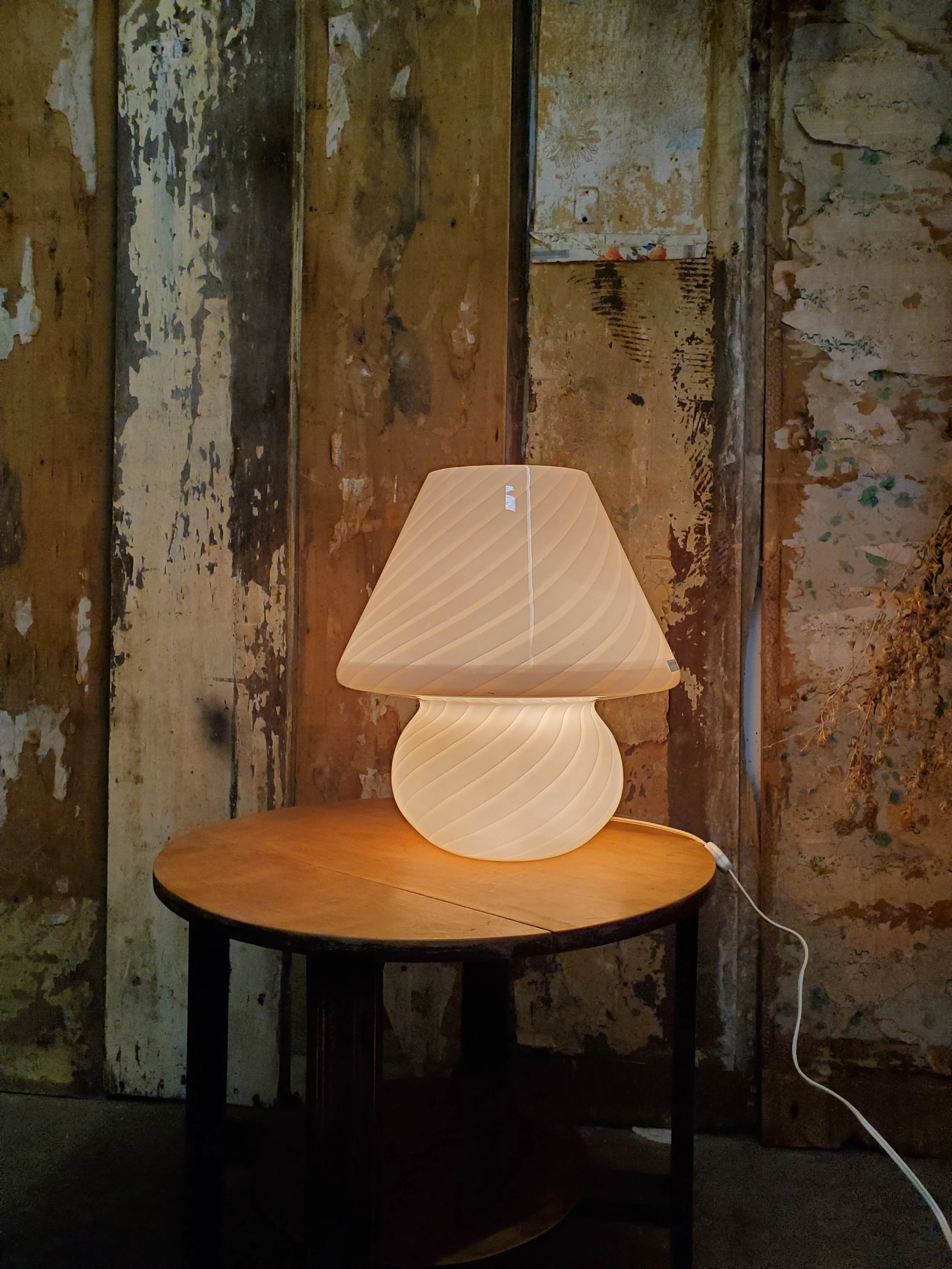 Lampe de table en verre Murano rose vintage L 3143