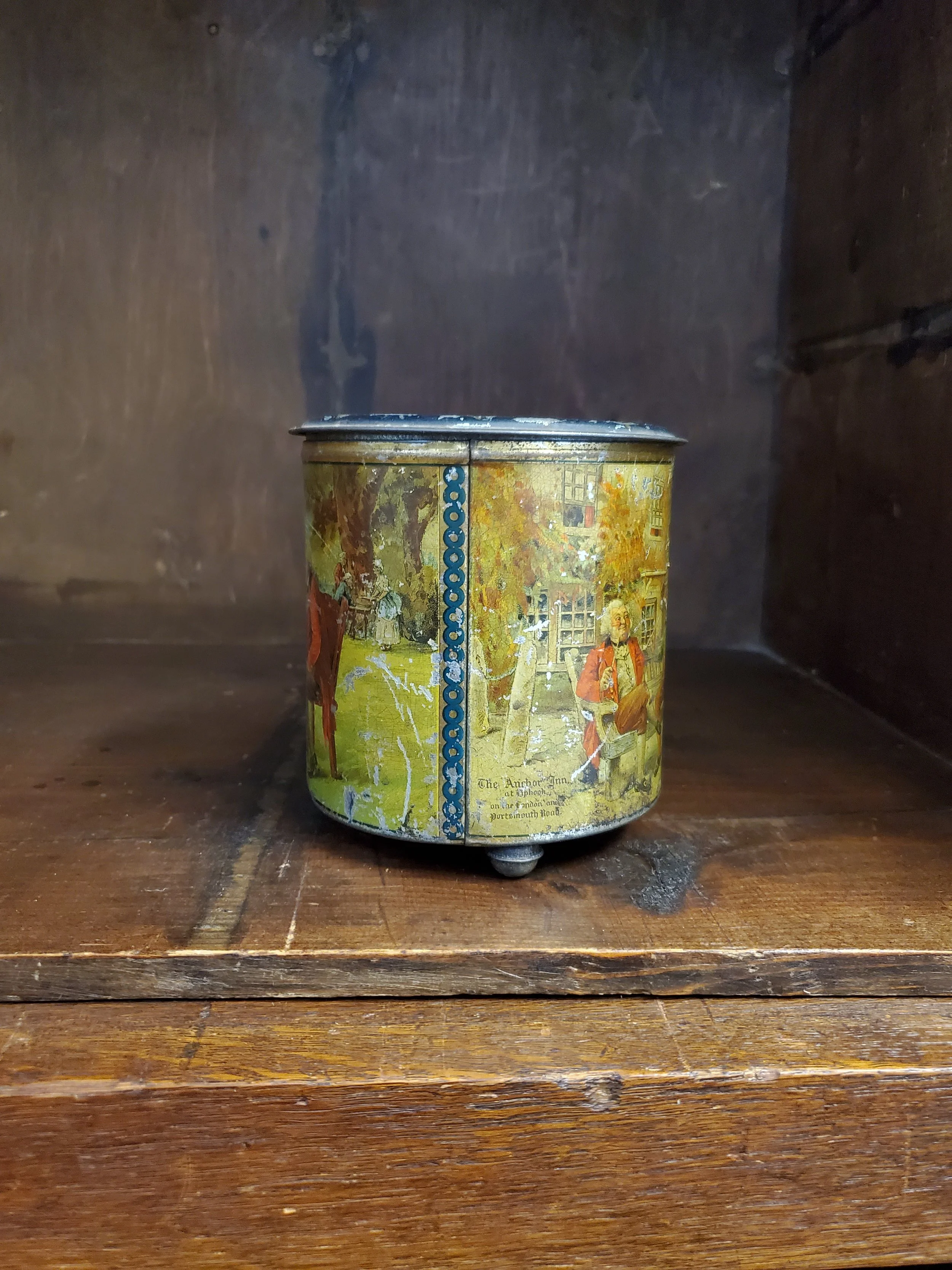 Pot à tabac en métal antique AC 6050