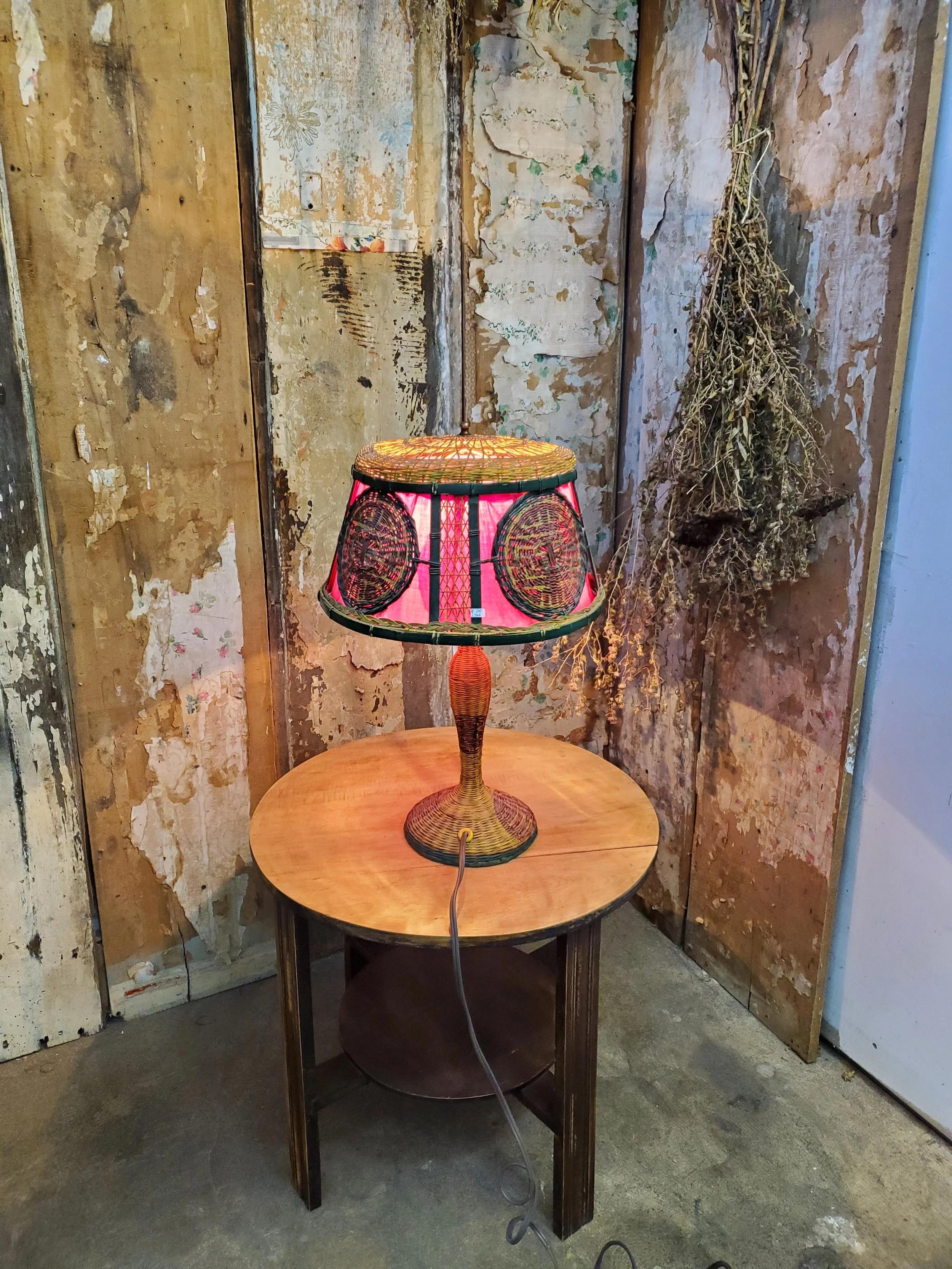 Lampe de table japonaise en osier vintage L 3146
