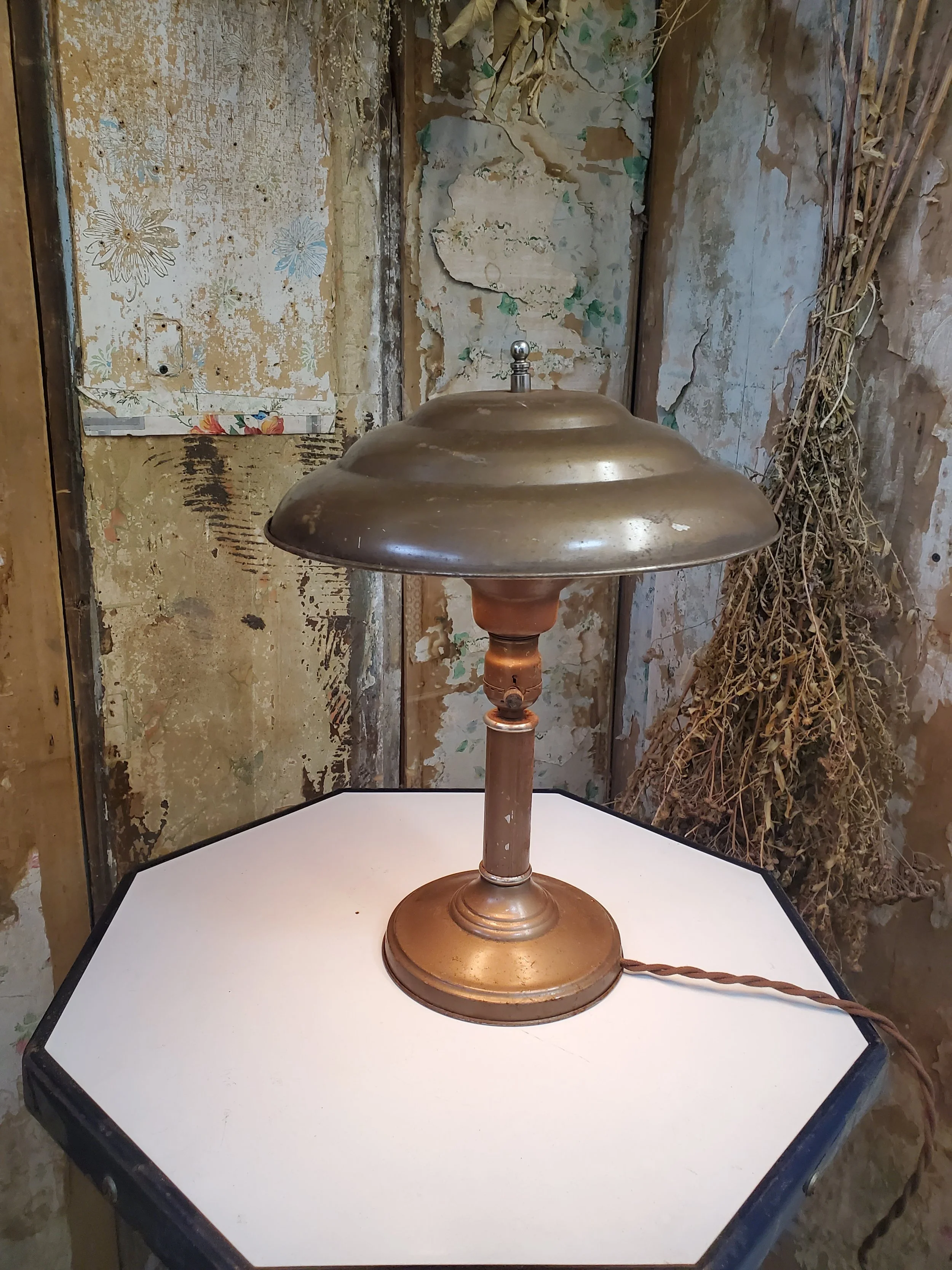 Lampe de bureau en métal UFO vintage L 3321