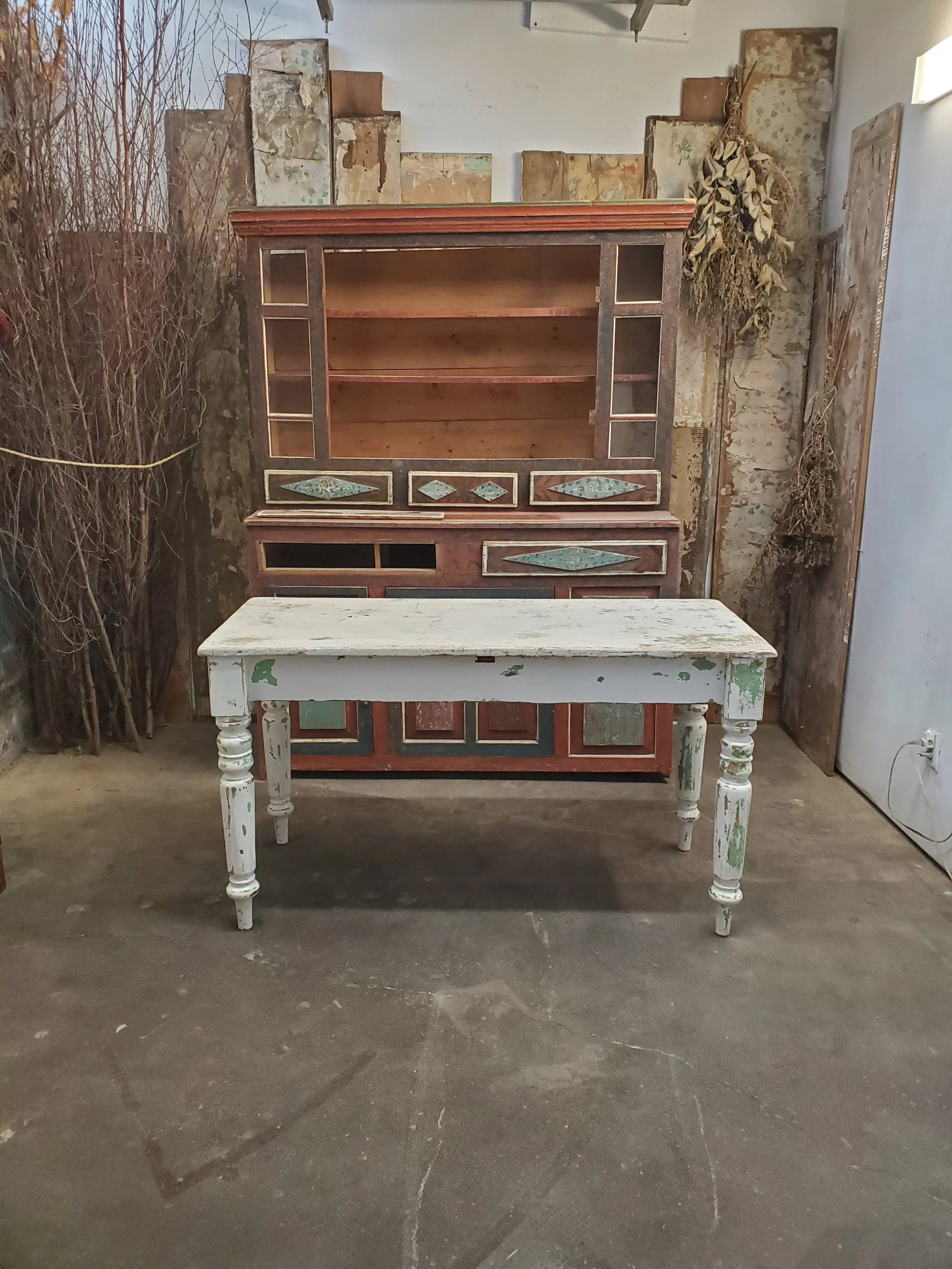 Table de ferme en bois country blanc & vert antique M 1765