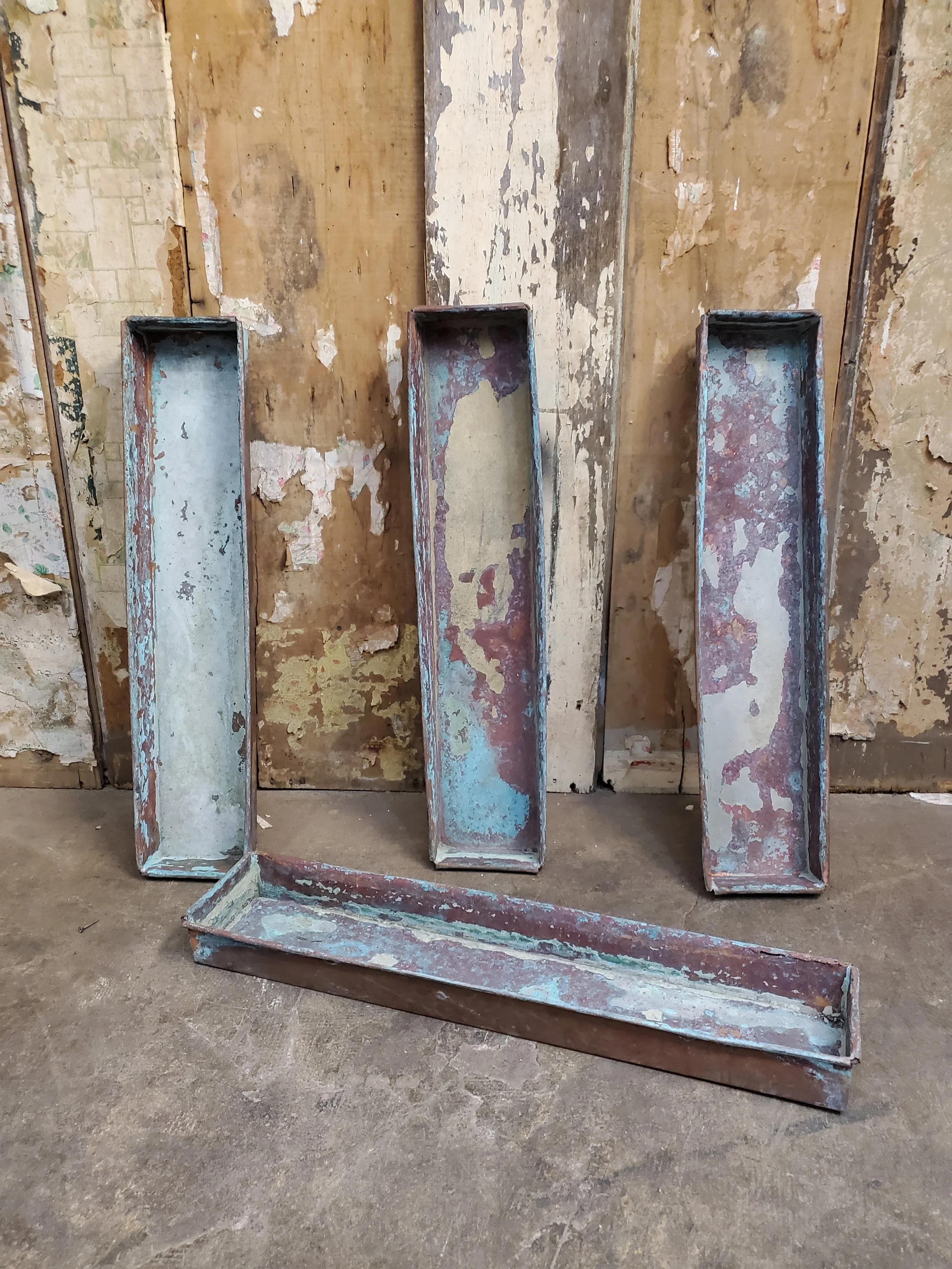 Bacs d'atelier en cuivre vintage AC 6360