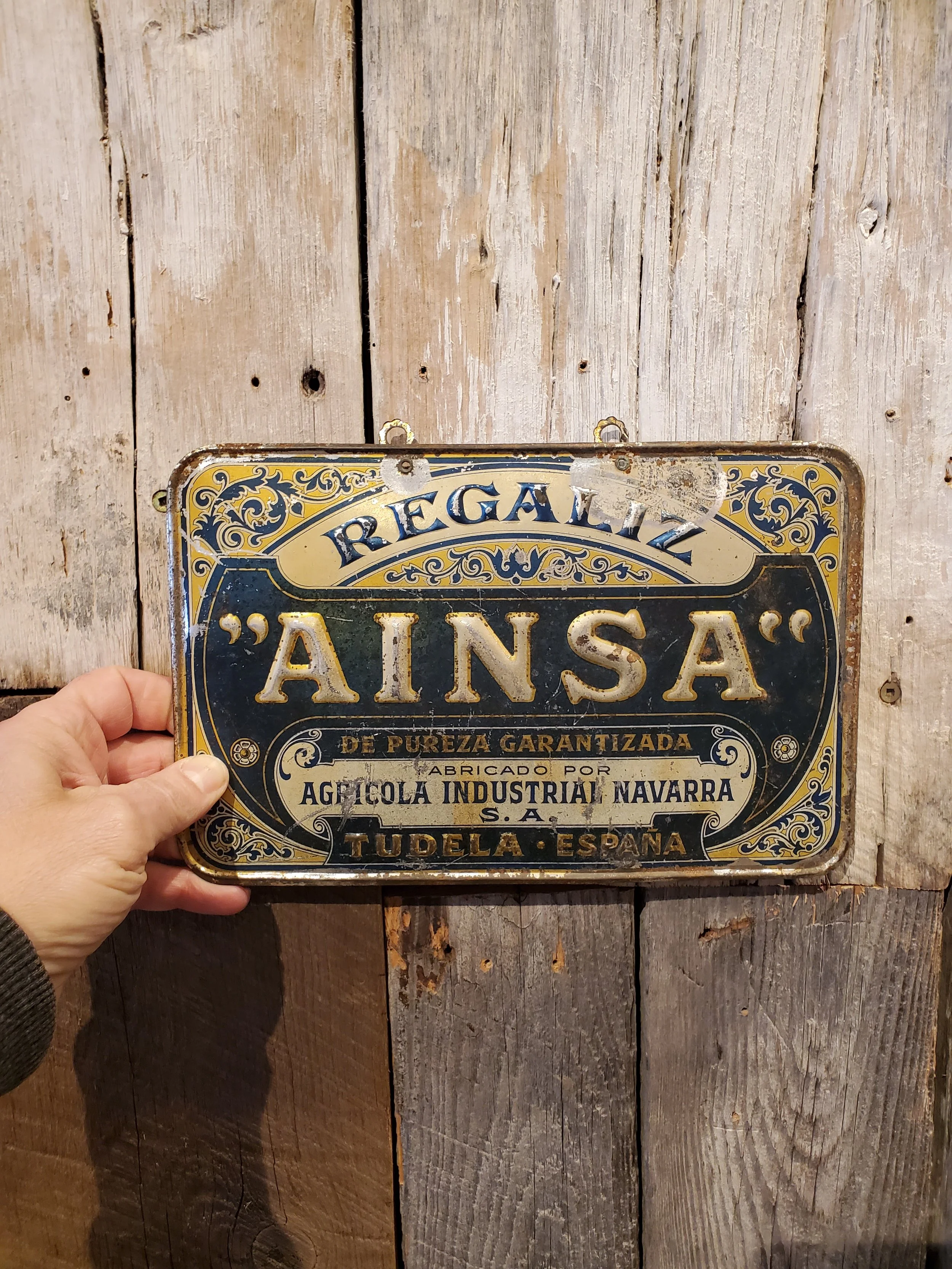 Plaque publicitaire espagnole en métal réglisse AINSA antique P 354