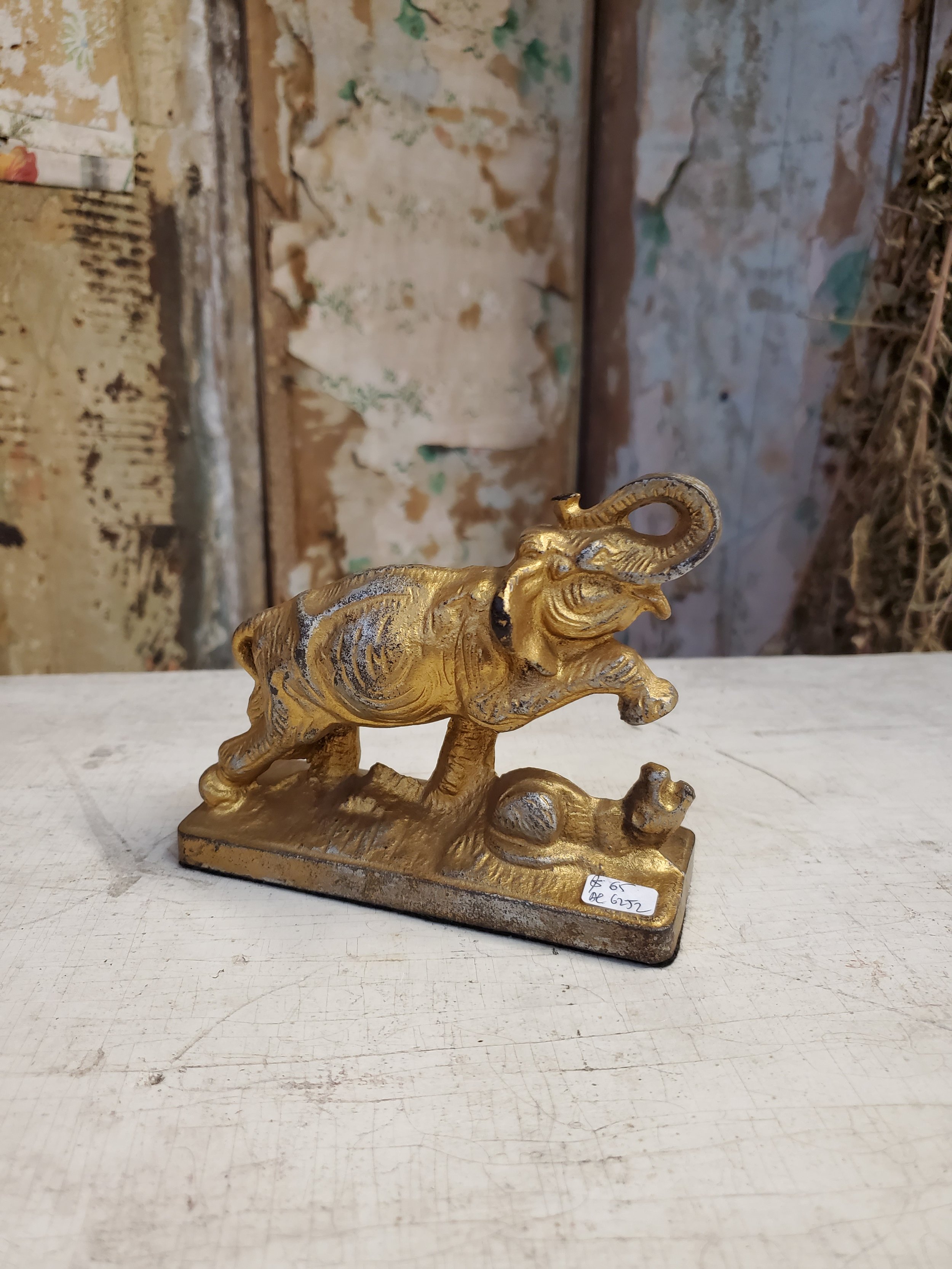 Presse papier en fonte Éléphant antique AC 6252