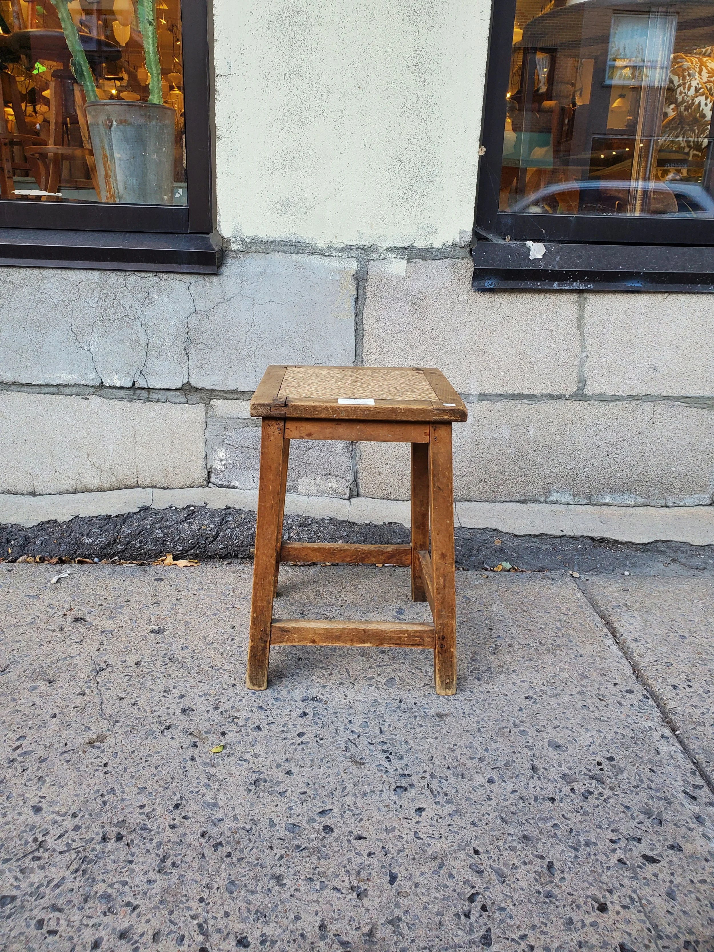 Tabouret de bibliothèque français en bois vintage C 1391