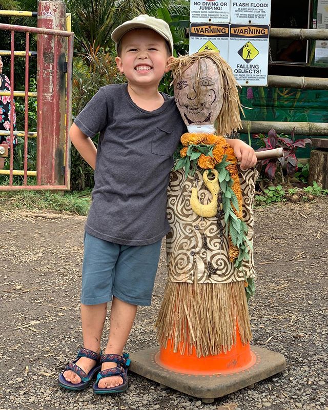 Dorothy and I have made really good friends in Hawaii. They&rsquo;re pretty quiet, super hard headed, and totally nuts 🥥😉🥥 @thebucketlistfamily