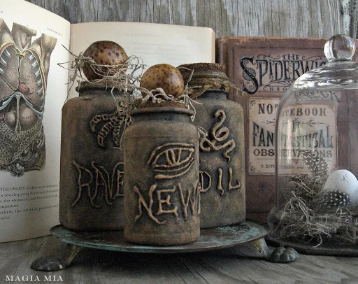 I'll be trying these apothecary bottles out this Samhain.