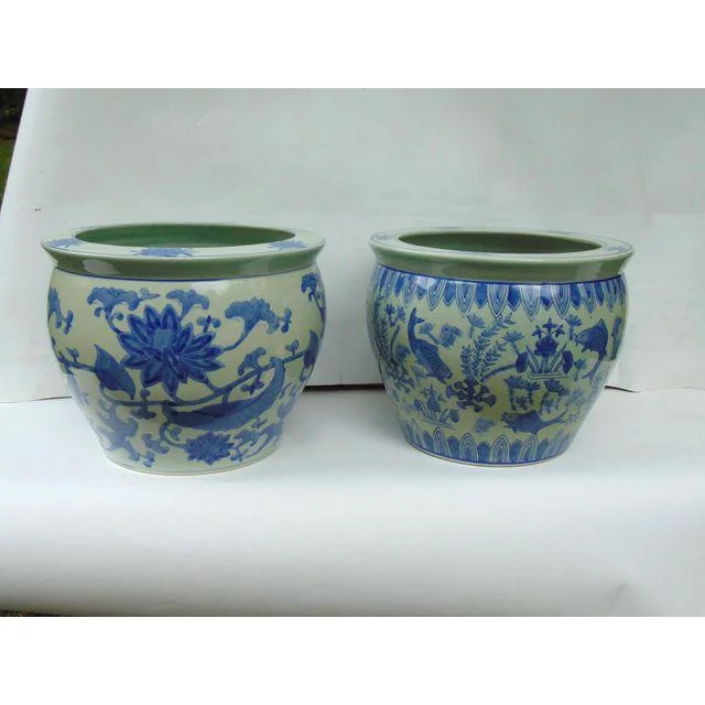 pair-of-vintage-similar-blue-and-white-chinese-cachepot-5711.jpeg