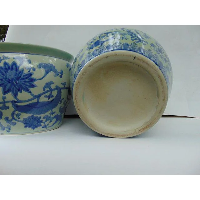 pair-of-vintage-similar-blue-and-white-chinese-cachepot-8611.jpeg