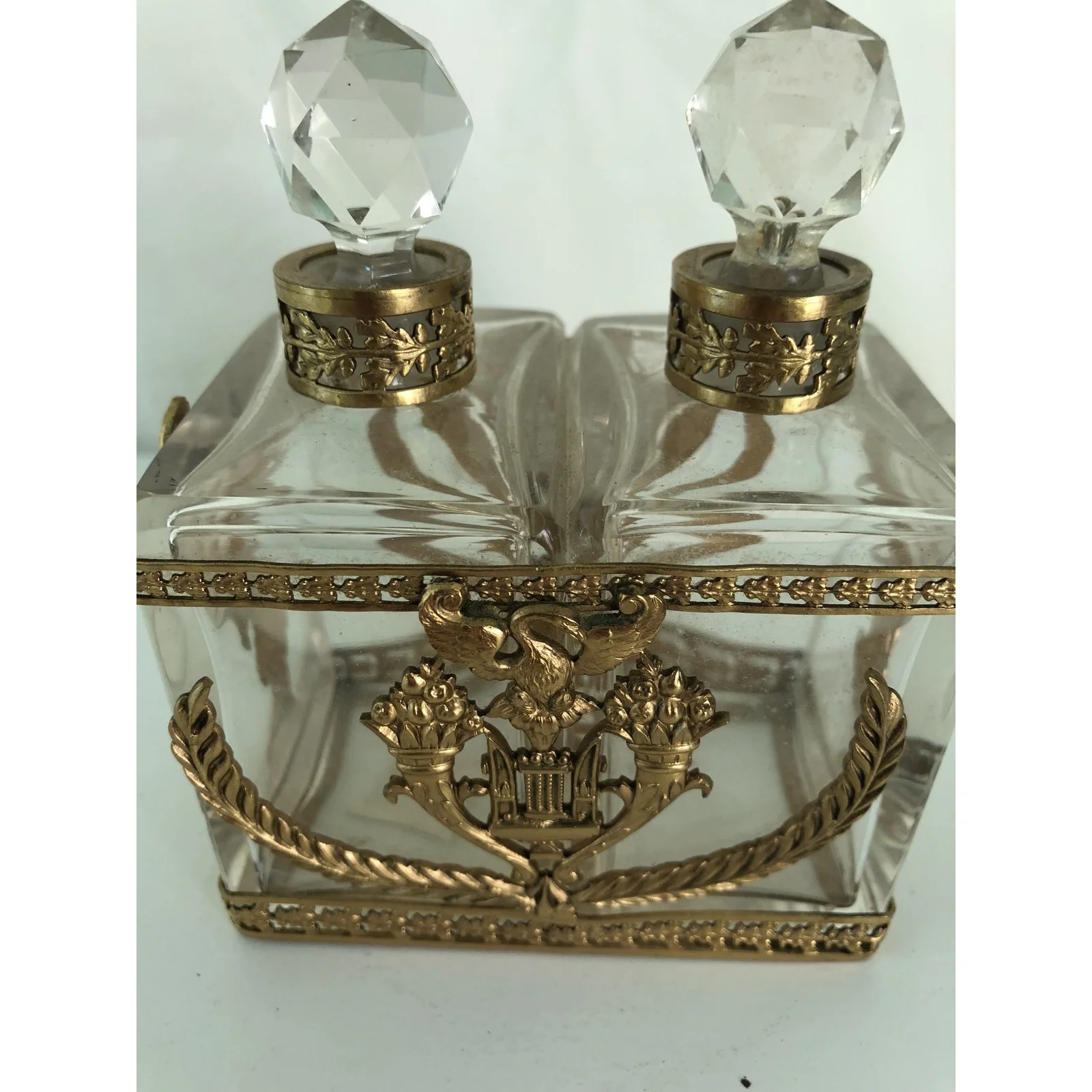 19th-century-french-glass-double-perfume-bottles-in-a-gilt-ormolu-stand-2506.jpeg