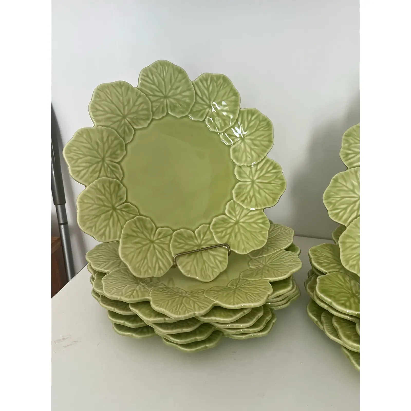 bordallo-pinheiro-avocado-green-portuguese-majolica-dessert-plates-set-of-12-9234.webp