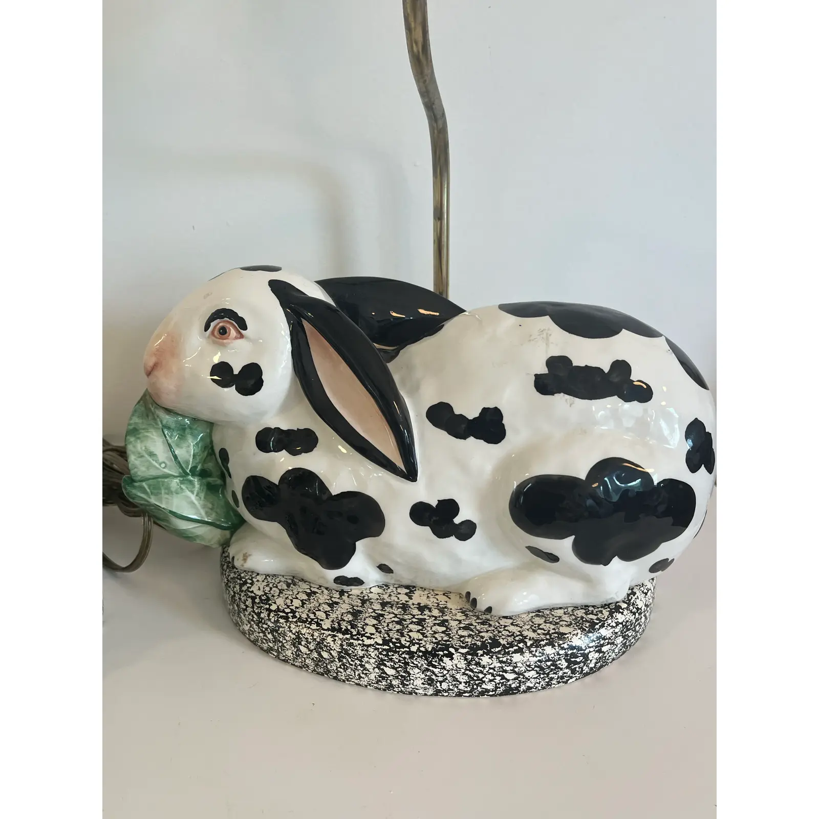 pair-of-chelsea-house-porcelain-rabbits-mounted-as-lamps-with-finials-and-shades-0296.jpg