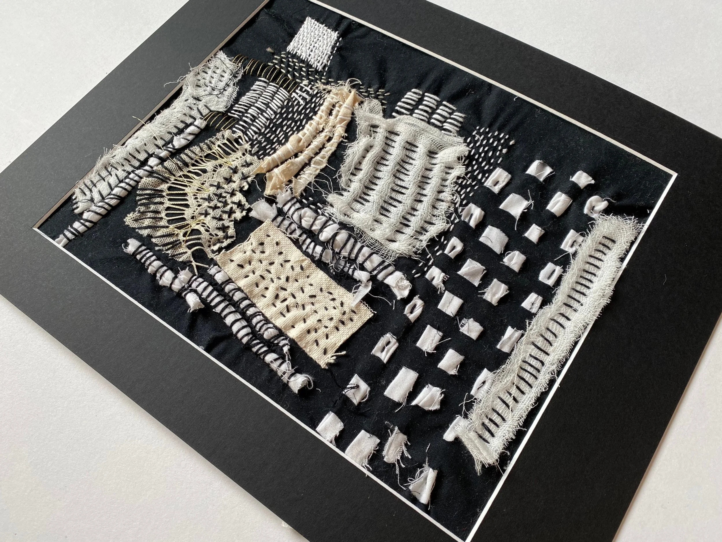 https://i.etsystatic.com/13814286/r/il/4d2818/2794551102/il_fullxfull.2794551102_ijuj.jpg