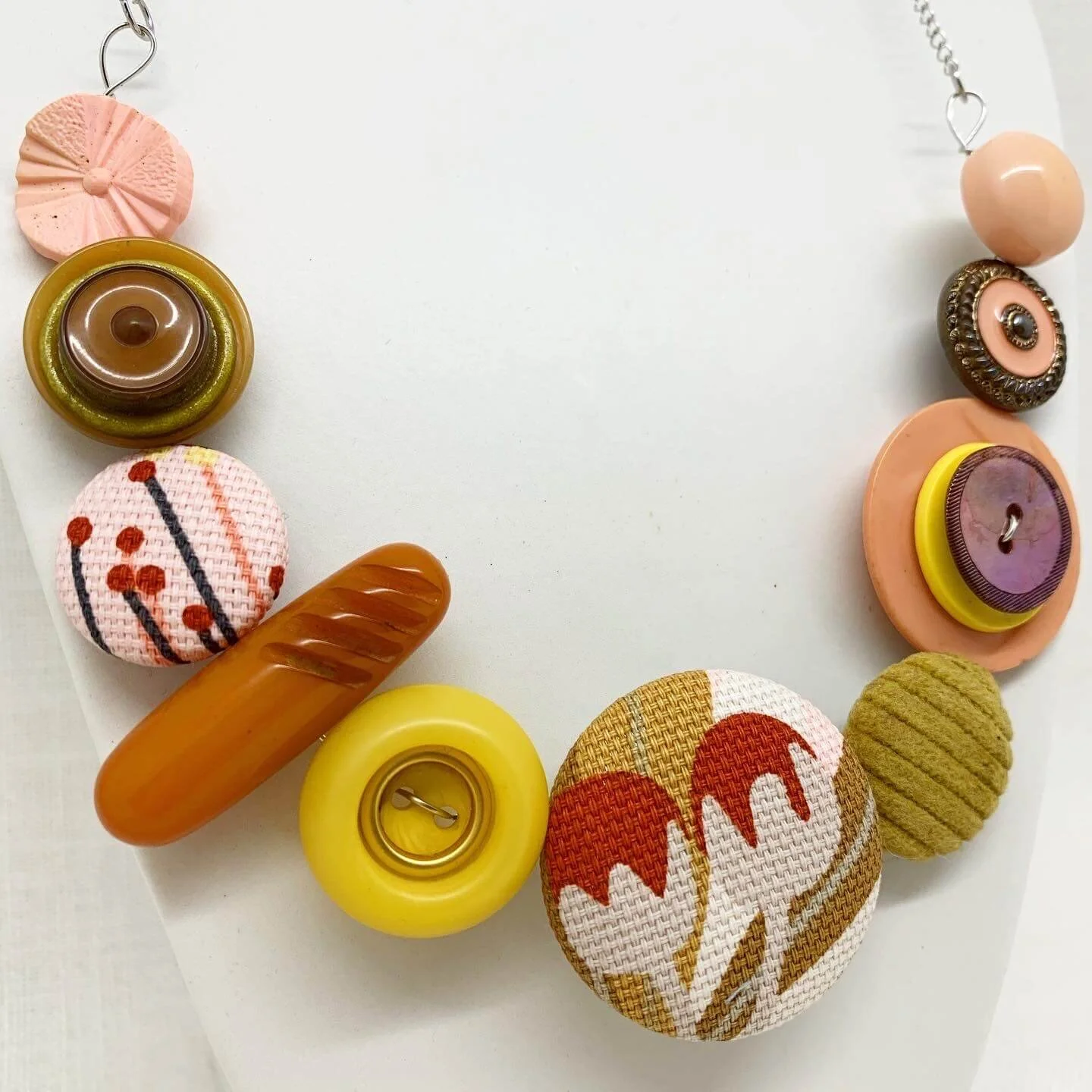 Button Neckpiece_12.2.JPG