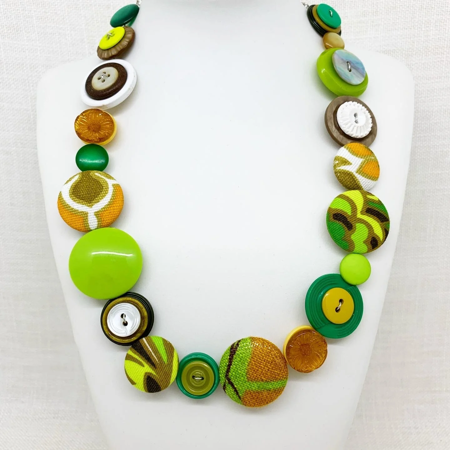 Button Neckpiece_20_1.JPG