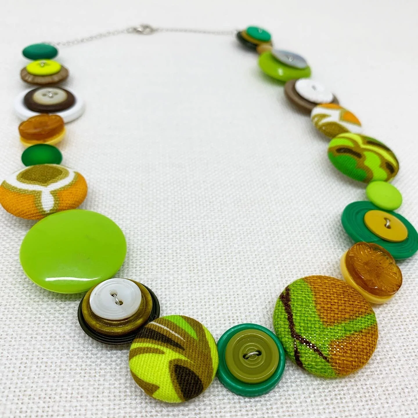 Button Neckpiece_20_2.JPG