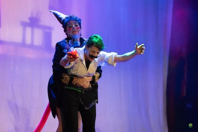 Joplin and Knife Thrower