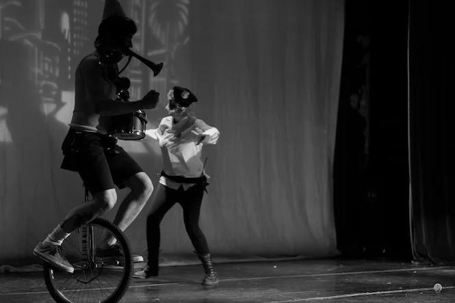 Musical Unicycle and Pig