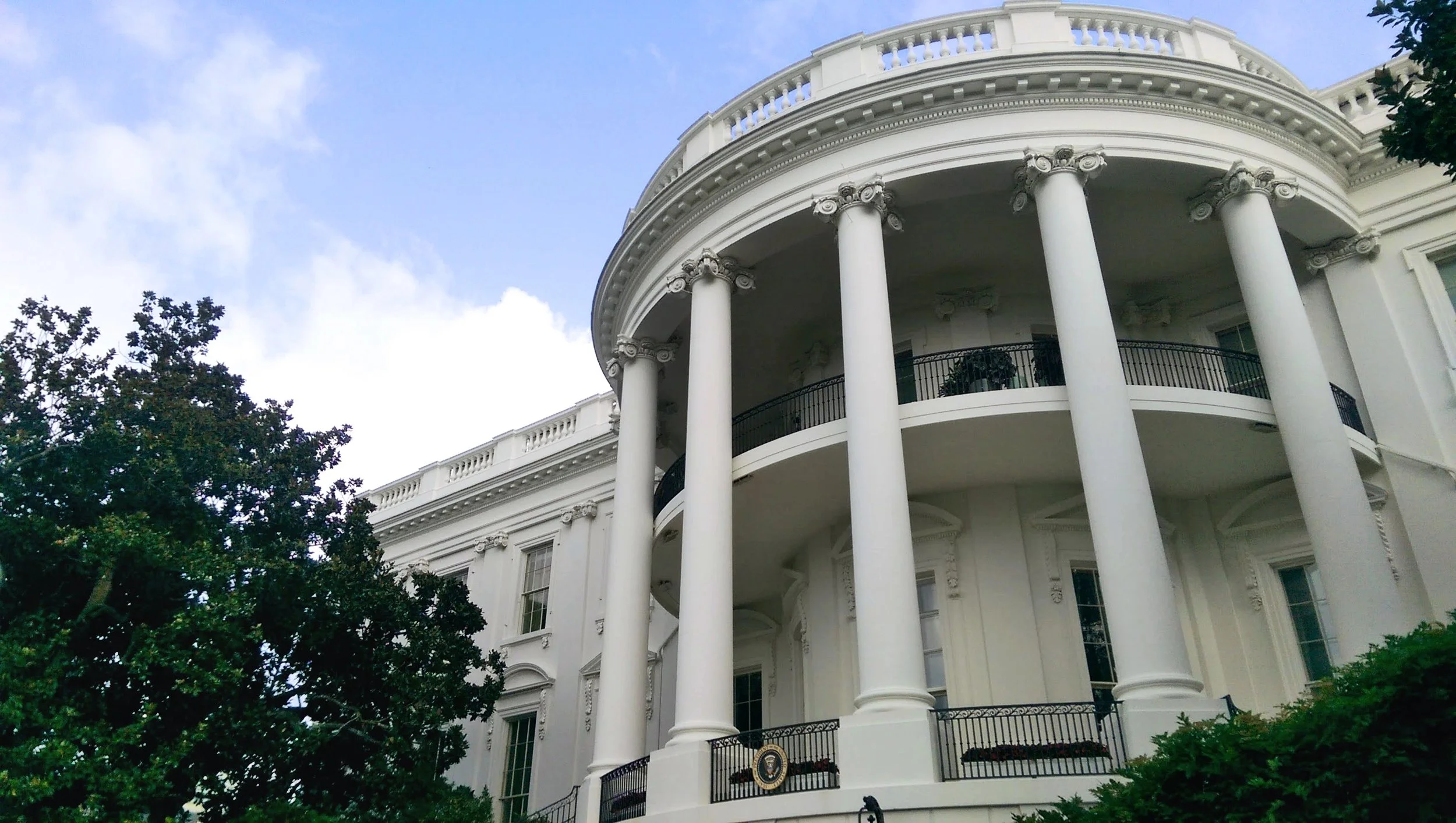White House South Lawn Day