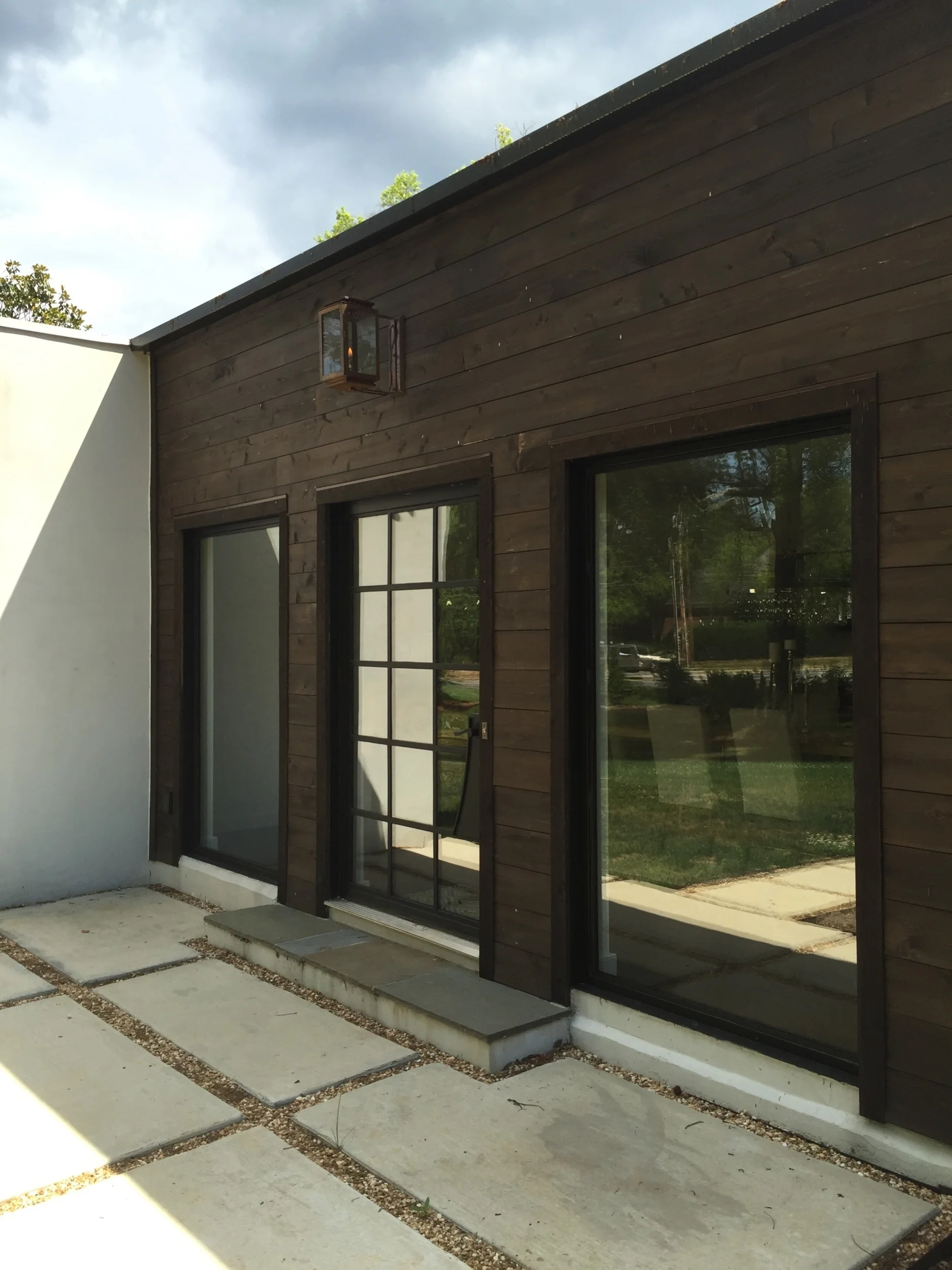 Sharon Modern