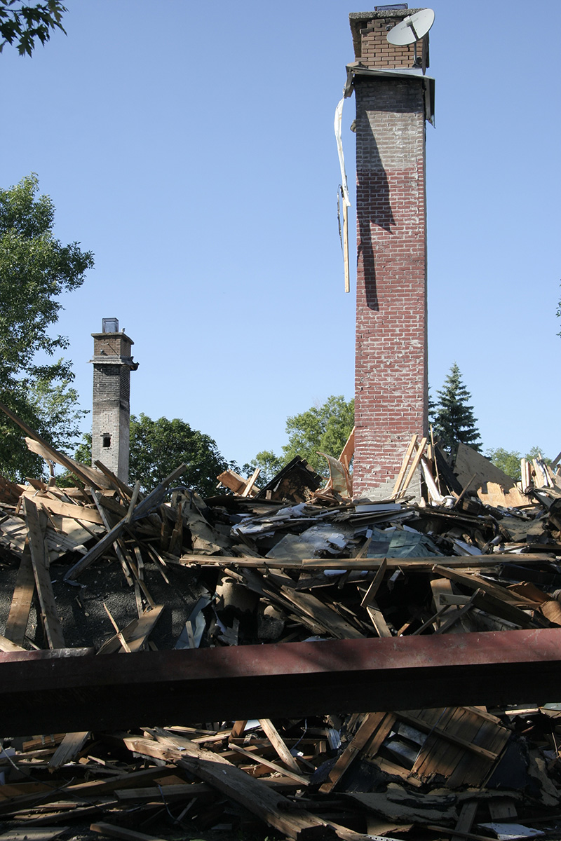 La démolition / The demolition / Place L'Acadie / Bordeaux-Cartierville / 2009