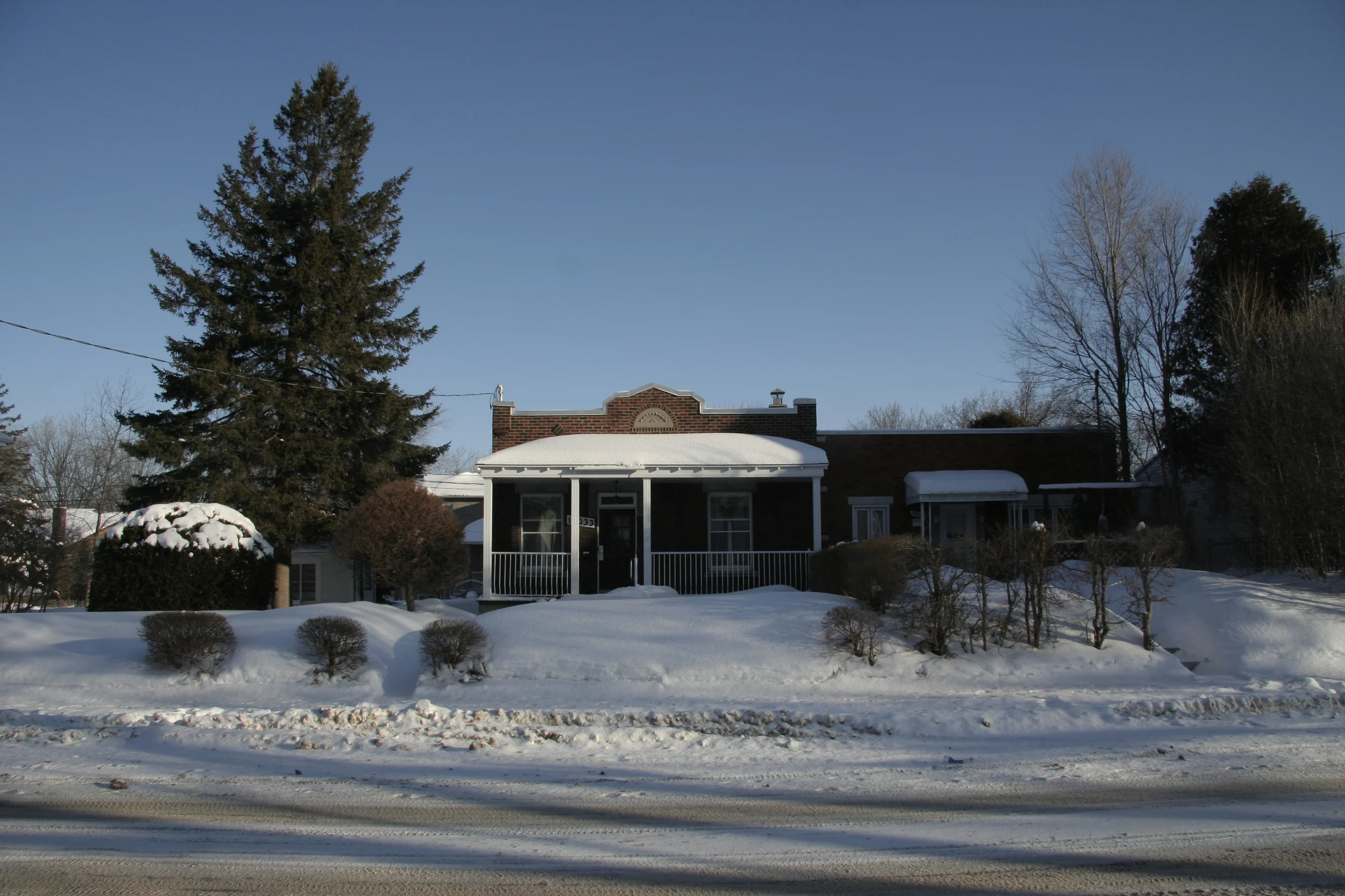 Une demeure disparue / A lost shoebox house / Rue de Laroche / Sault-au-Récollet / 2009