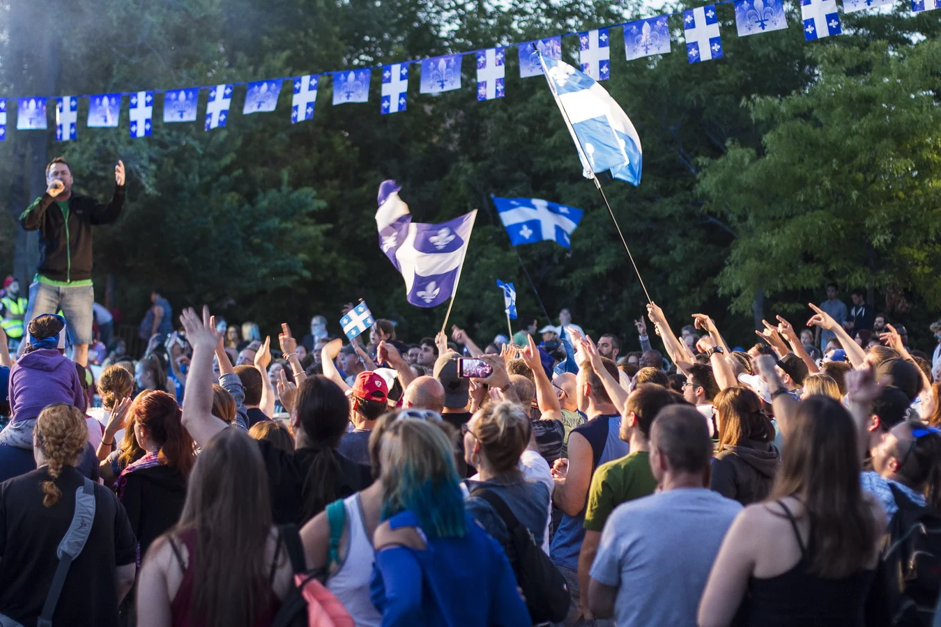Spectacle de Loco Locass, veille de la St-Jean, Parc Aimé-Léonard