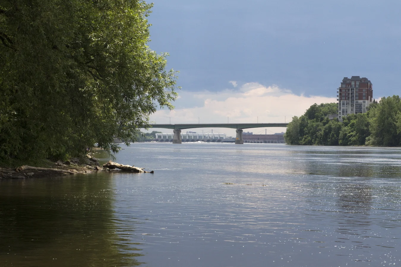 La rivière des Prairies et le Pont Pie-IX