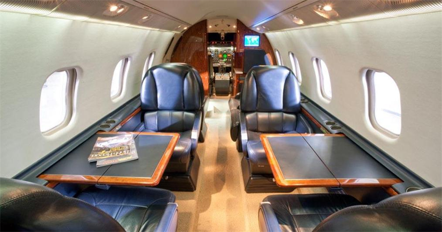 Lear 60 -Interior.jpg