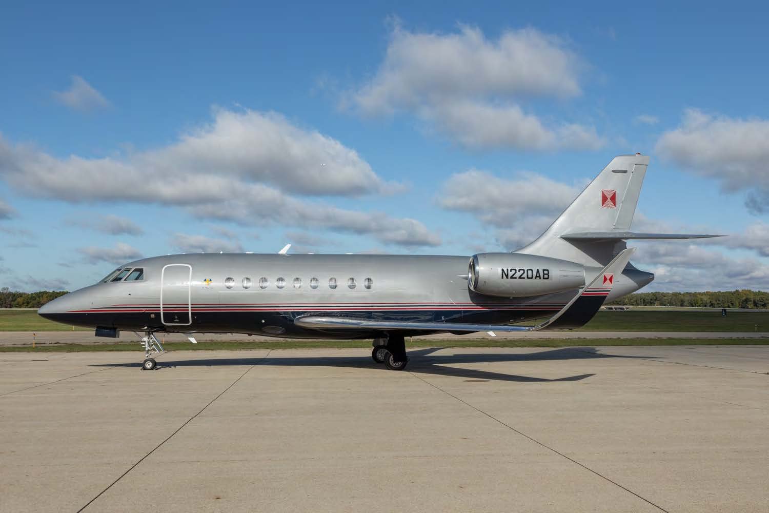 Falcon 2000 Sn 170 exterior and interior photos - compressed_Page_05.jpg