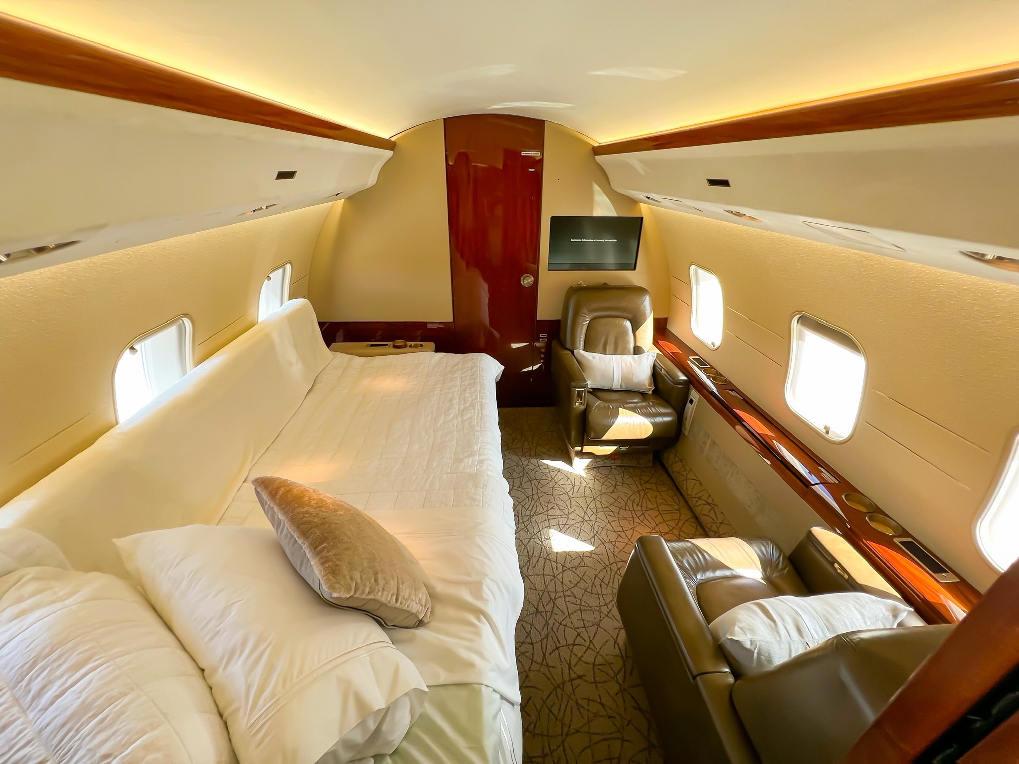 Global Express Cabin 3.jpg