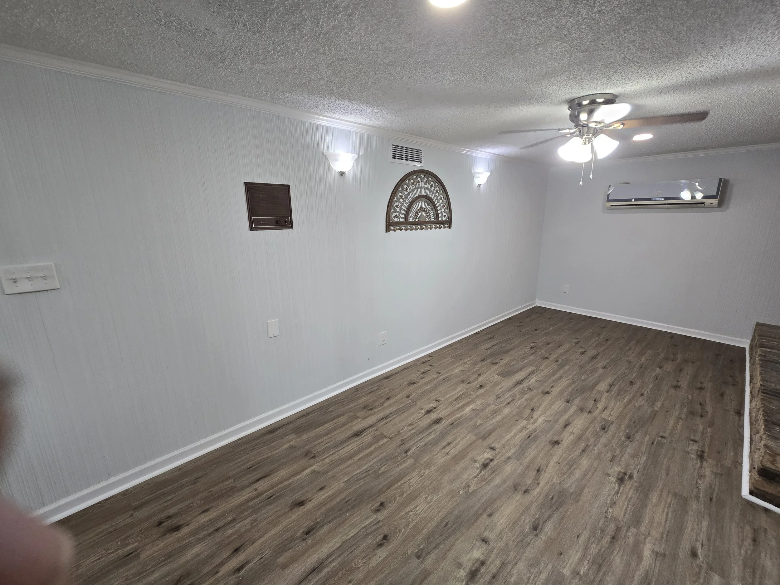 living room 2.jpg